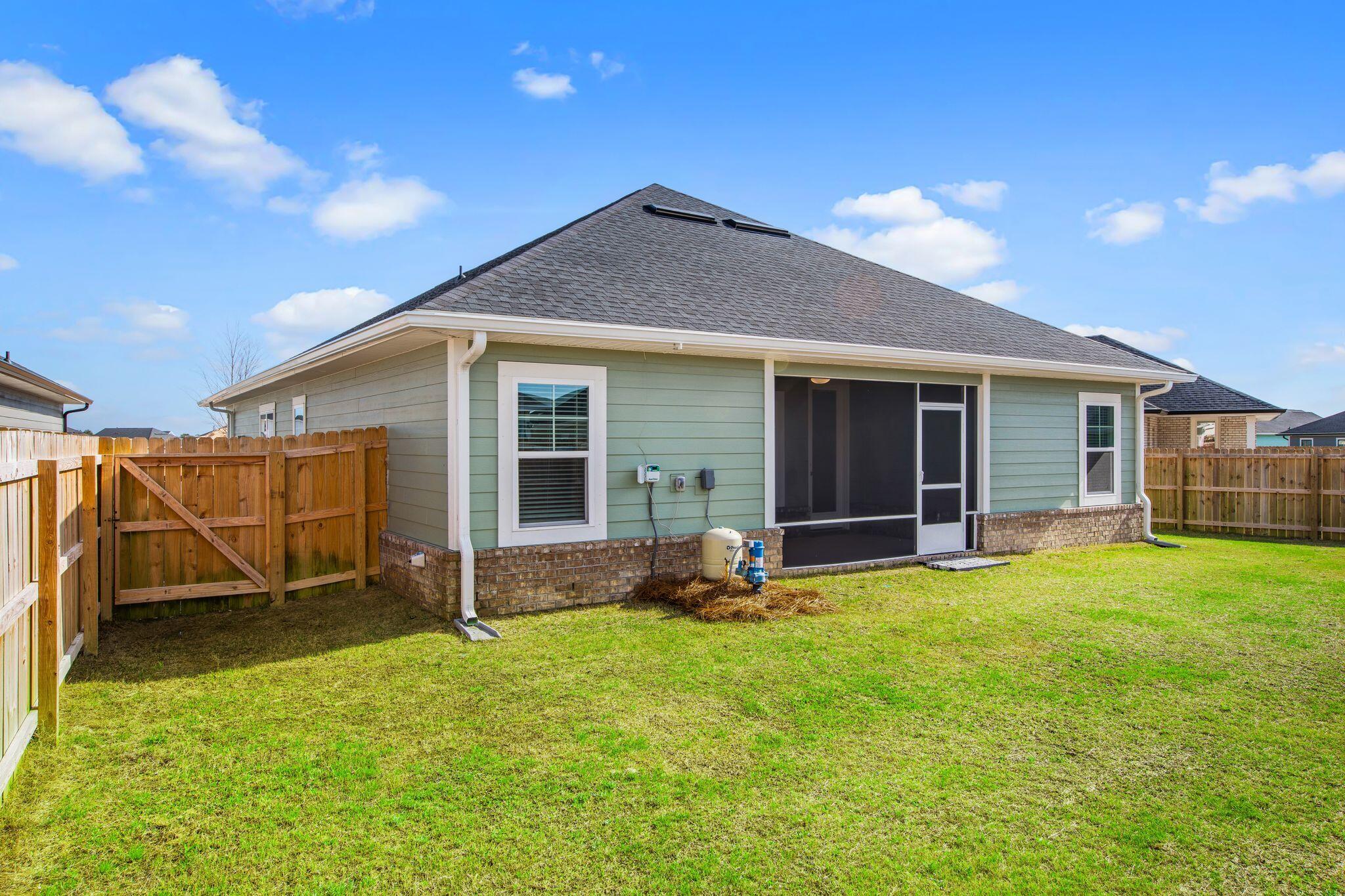 THE BLUFFS AT LAFAYETTE - Residential