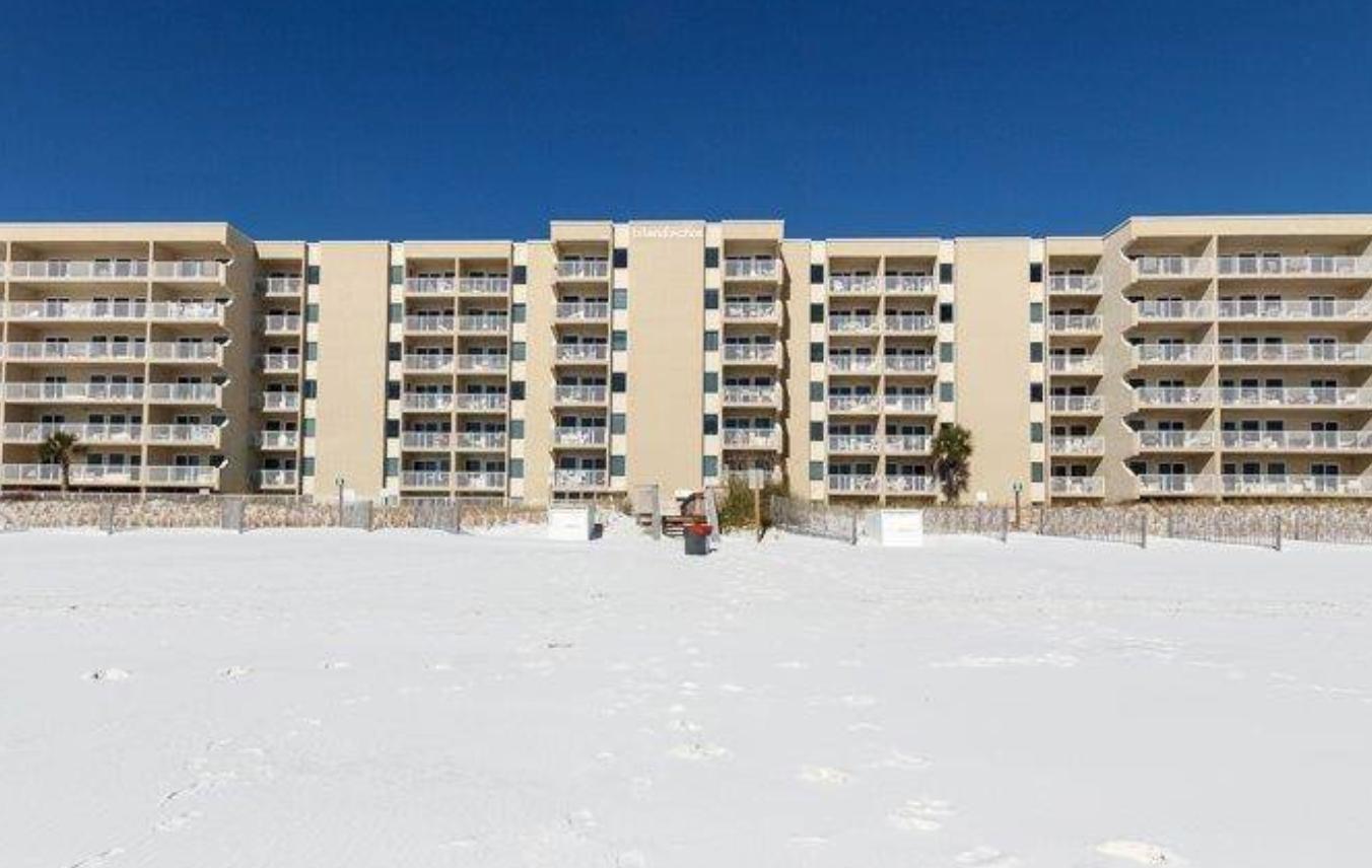 ISLAND ECHO CONDO - Residential