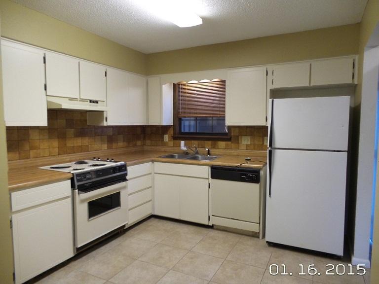 GREEN ARBOR T/H - Residential Lease