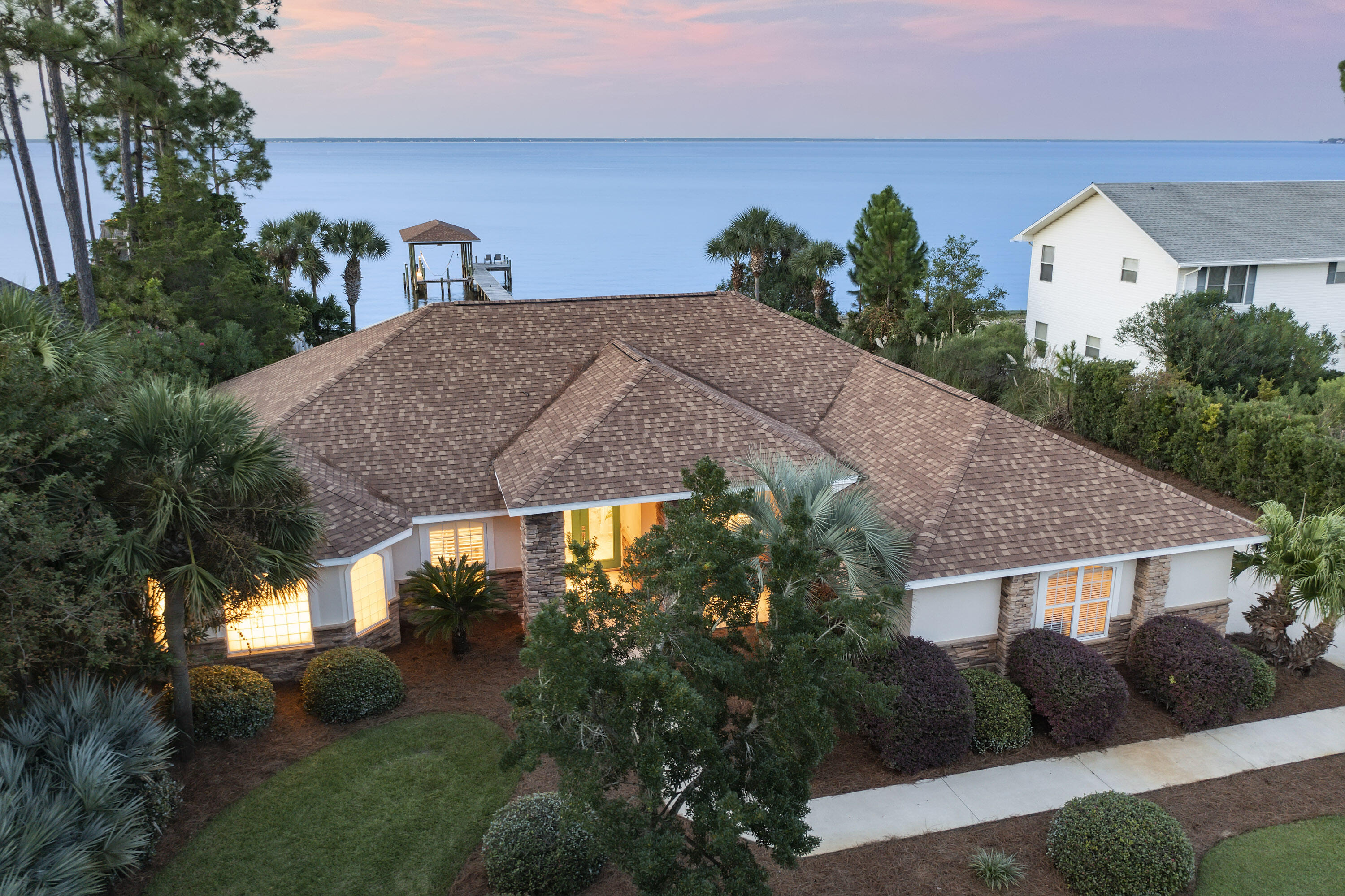 FLAMINGO BEACH - Residential