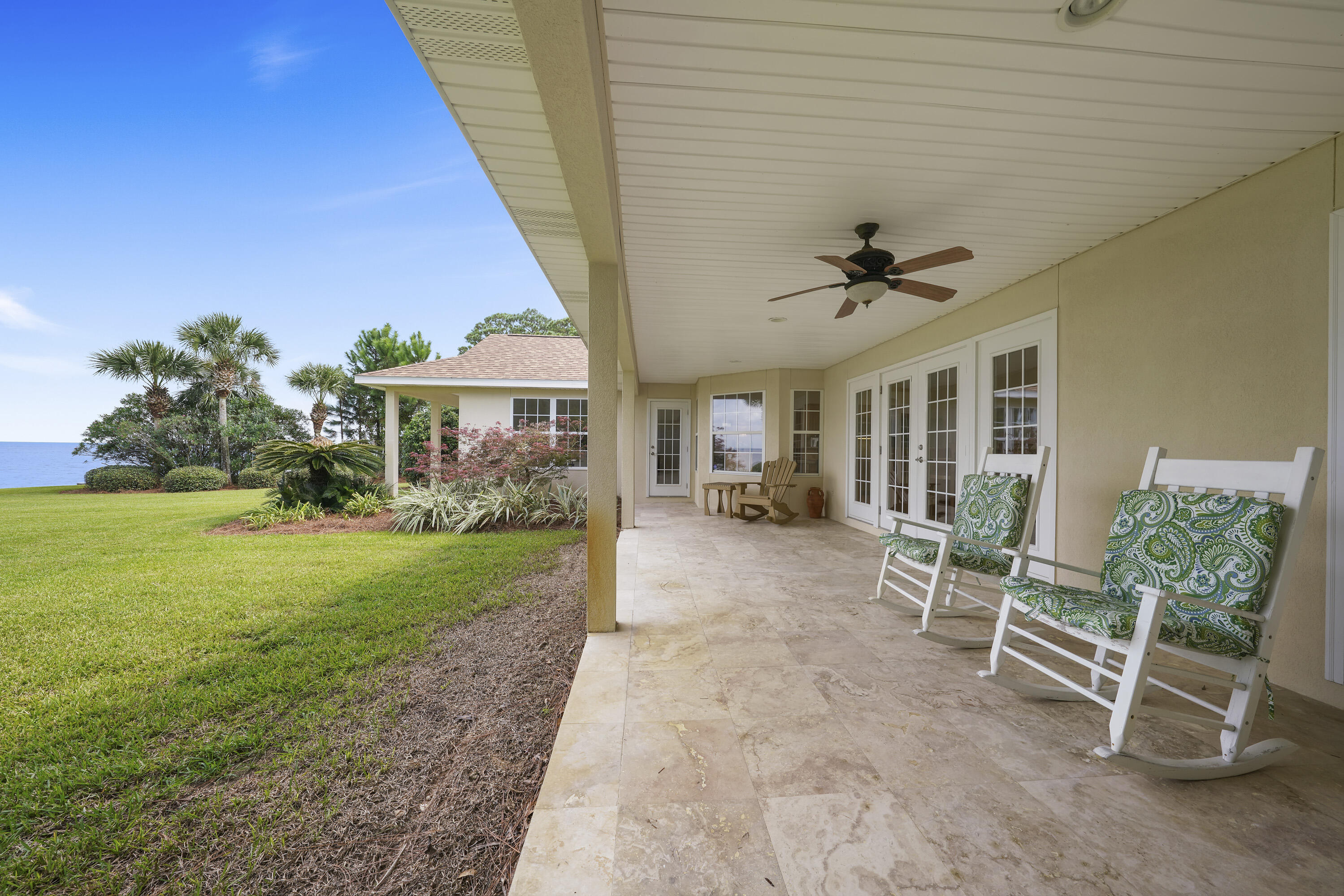 FLAMINGO BEACH - Residential