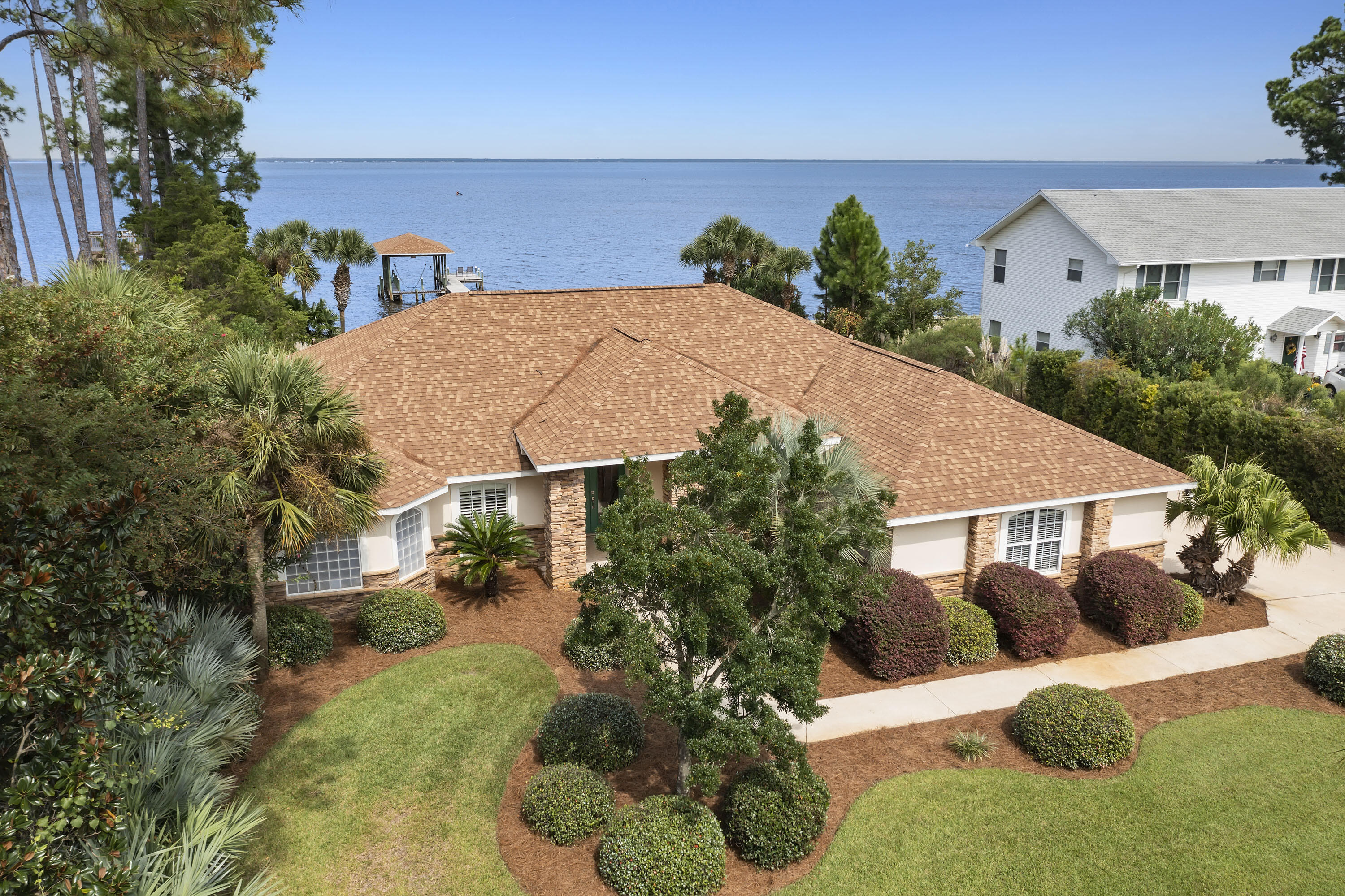 FLAMINGO BEACH - Residential