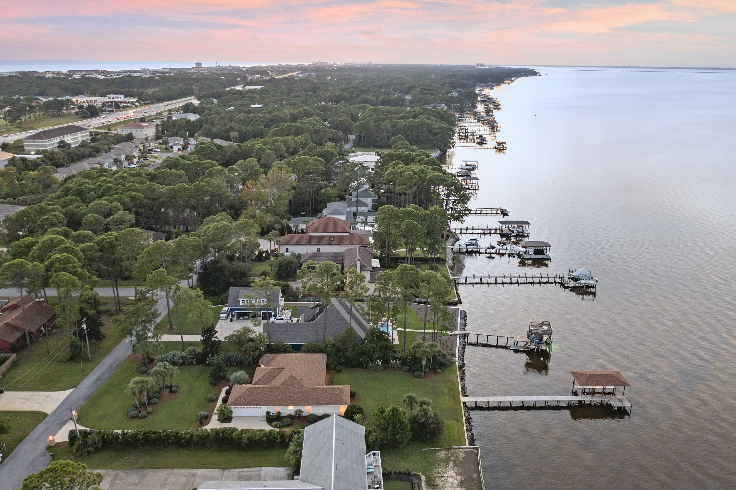 FLAMINGO BEACH - Residential