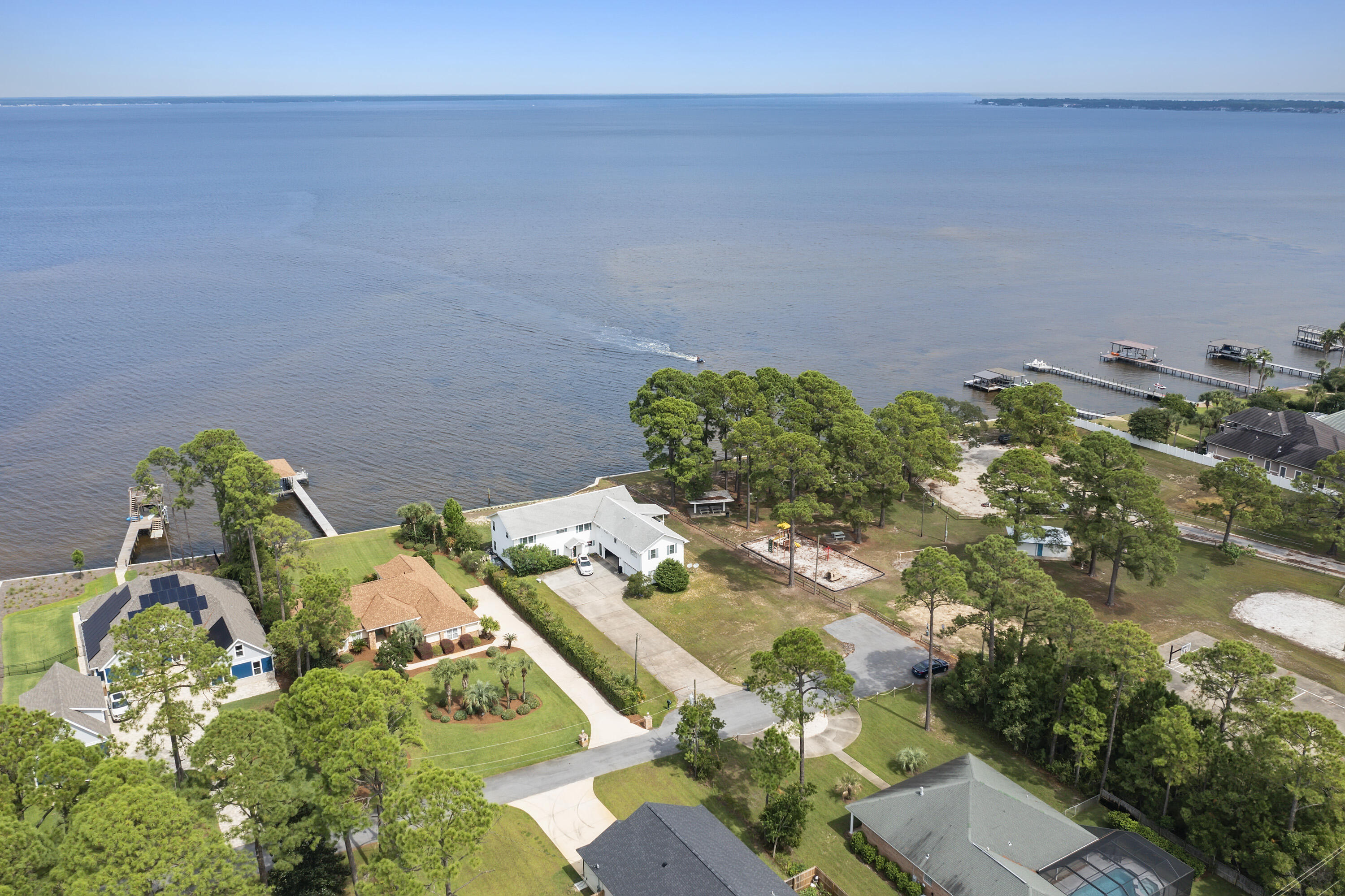 FLAMINGO BEACH - Residential