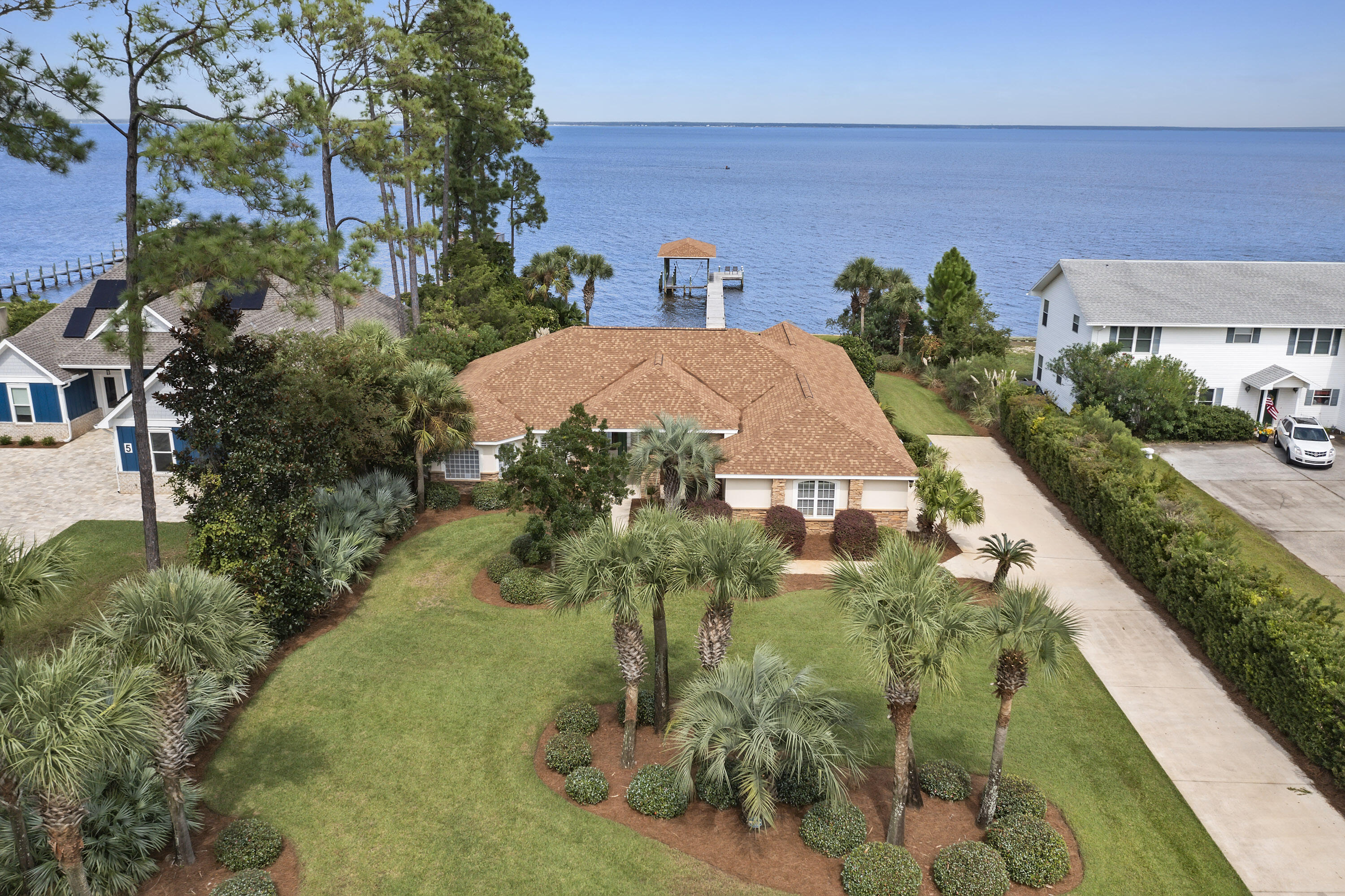 FLAMINGO BEACH - Residential