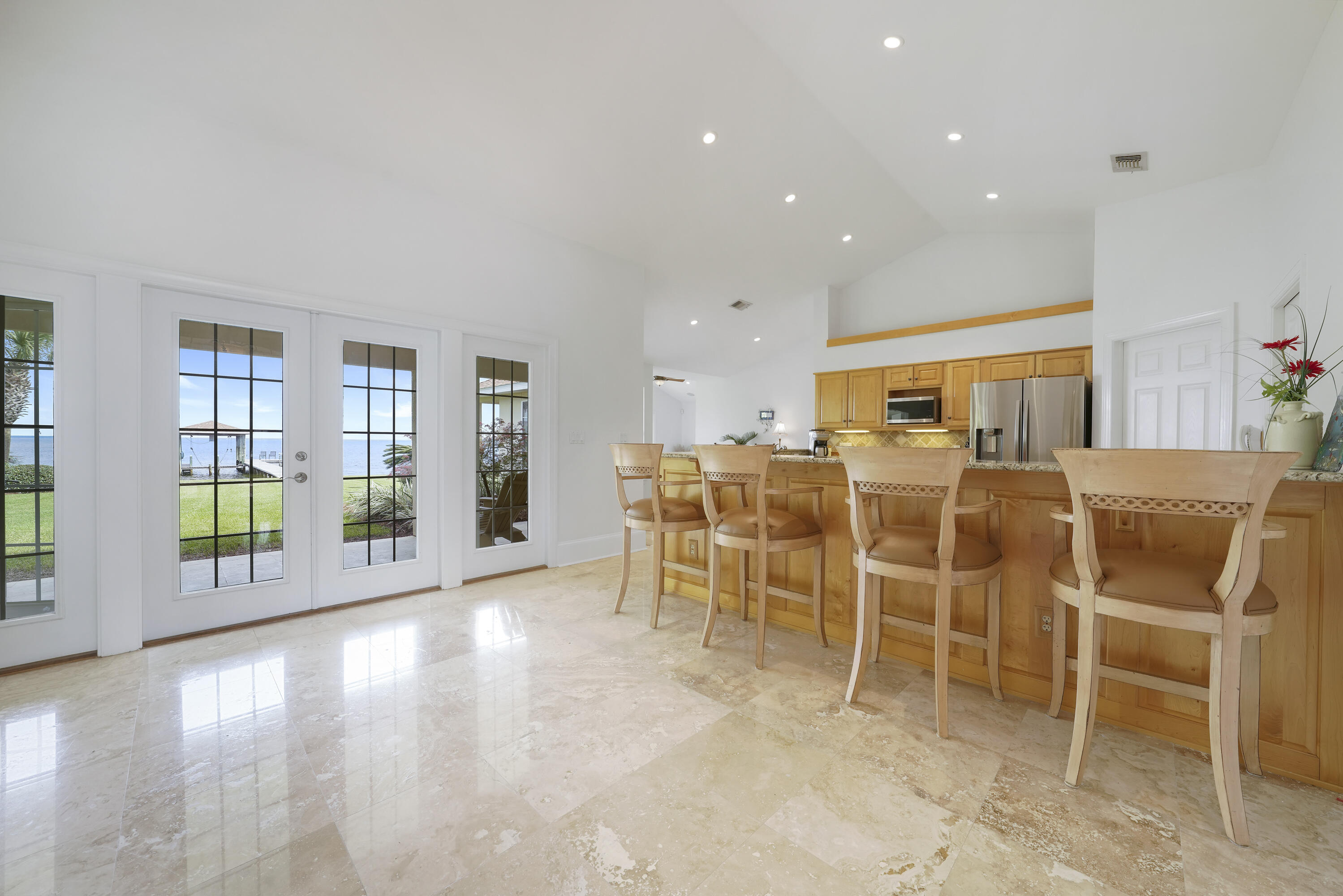 FLAMINGO BEACH - Residential