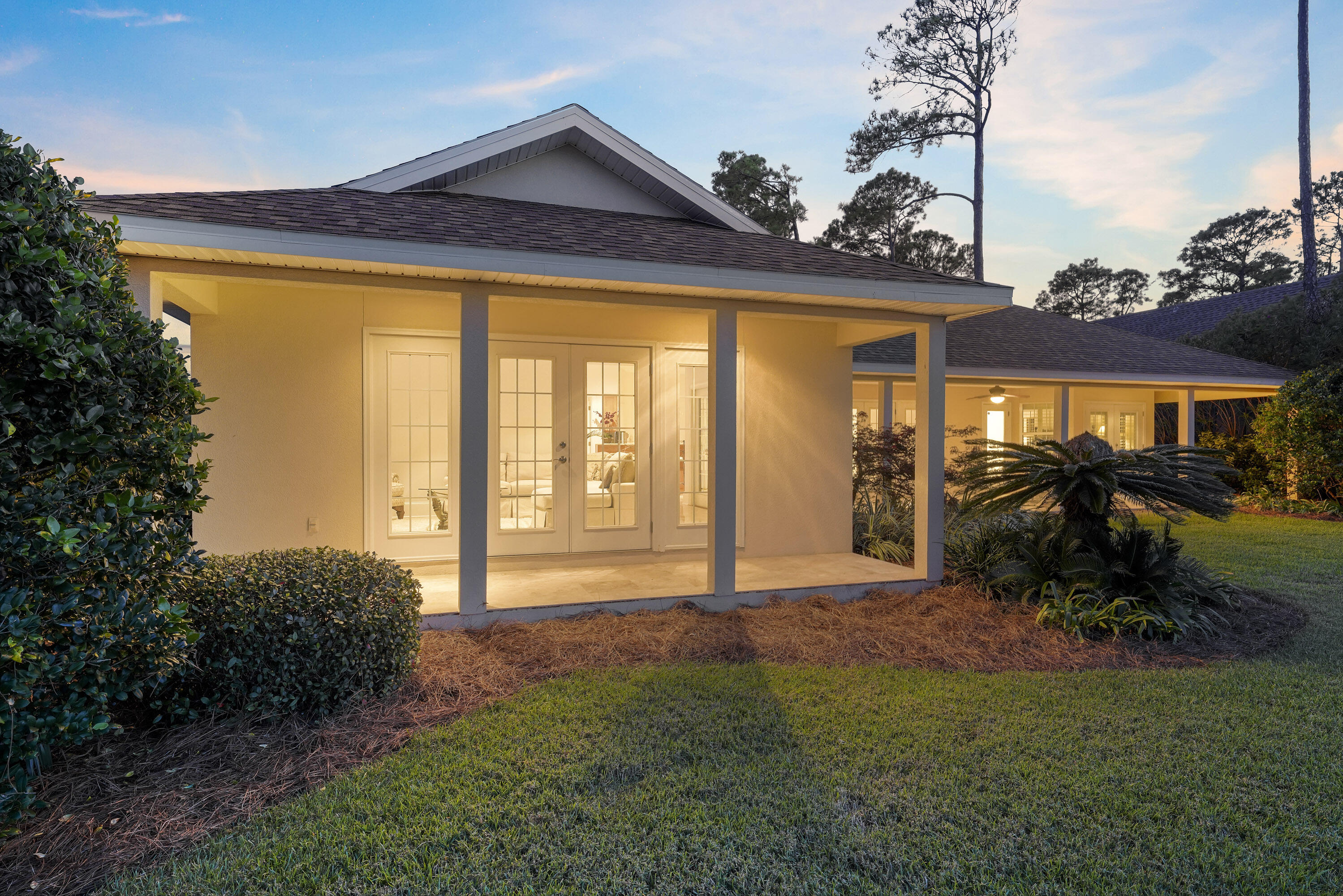 FLAMINGO BEACH - Residential