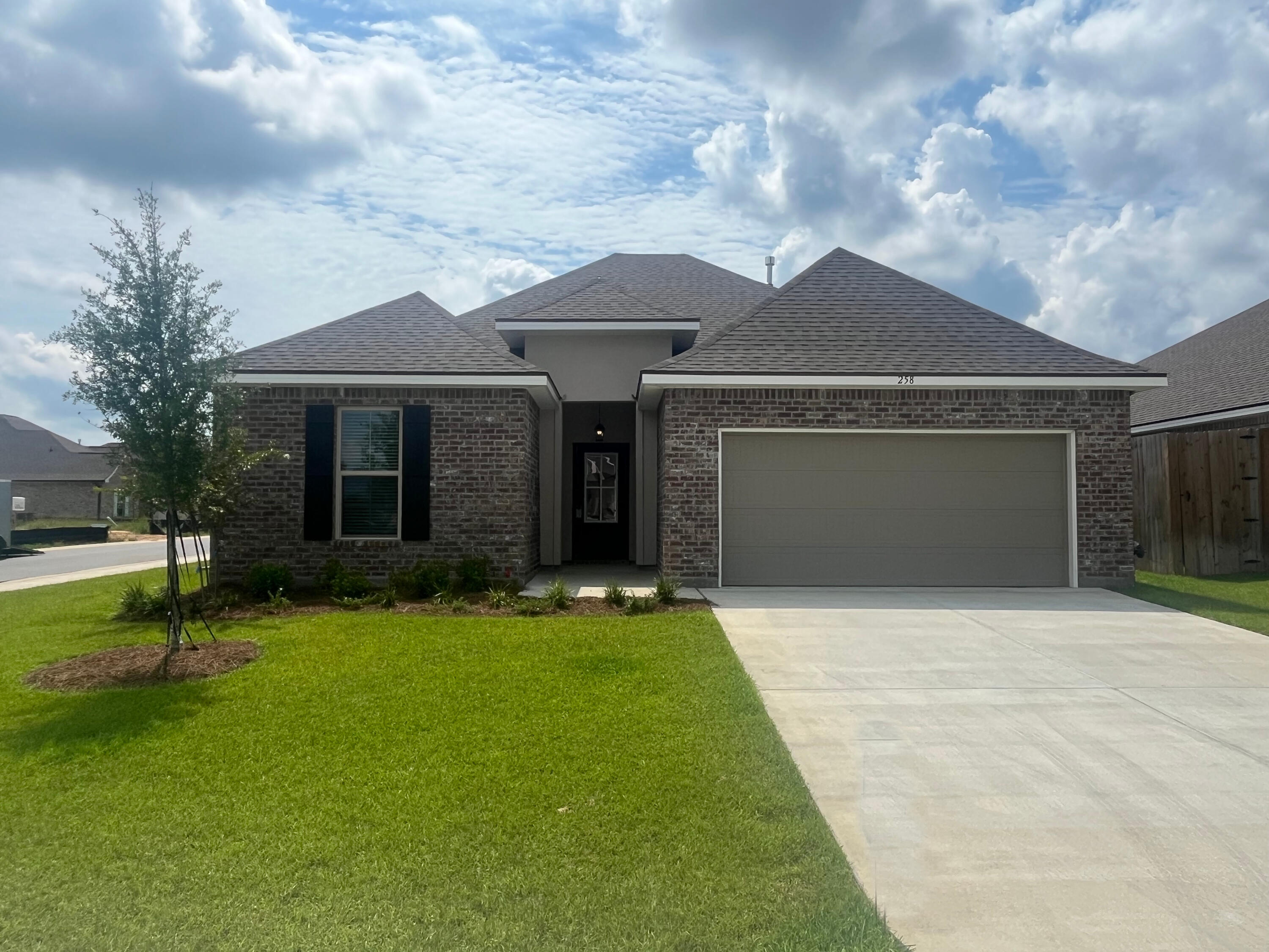 THE BLUFFS AT LAFAYETTE - Residential