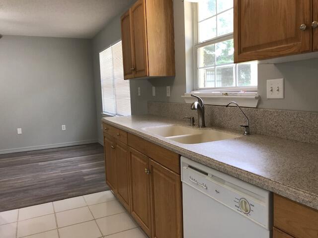 GRANDVIEW HEIGHTS - Residential Lease
