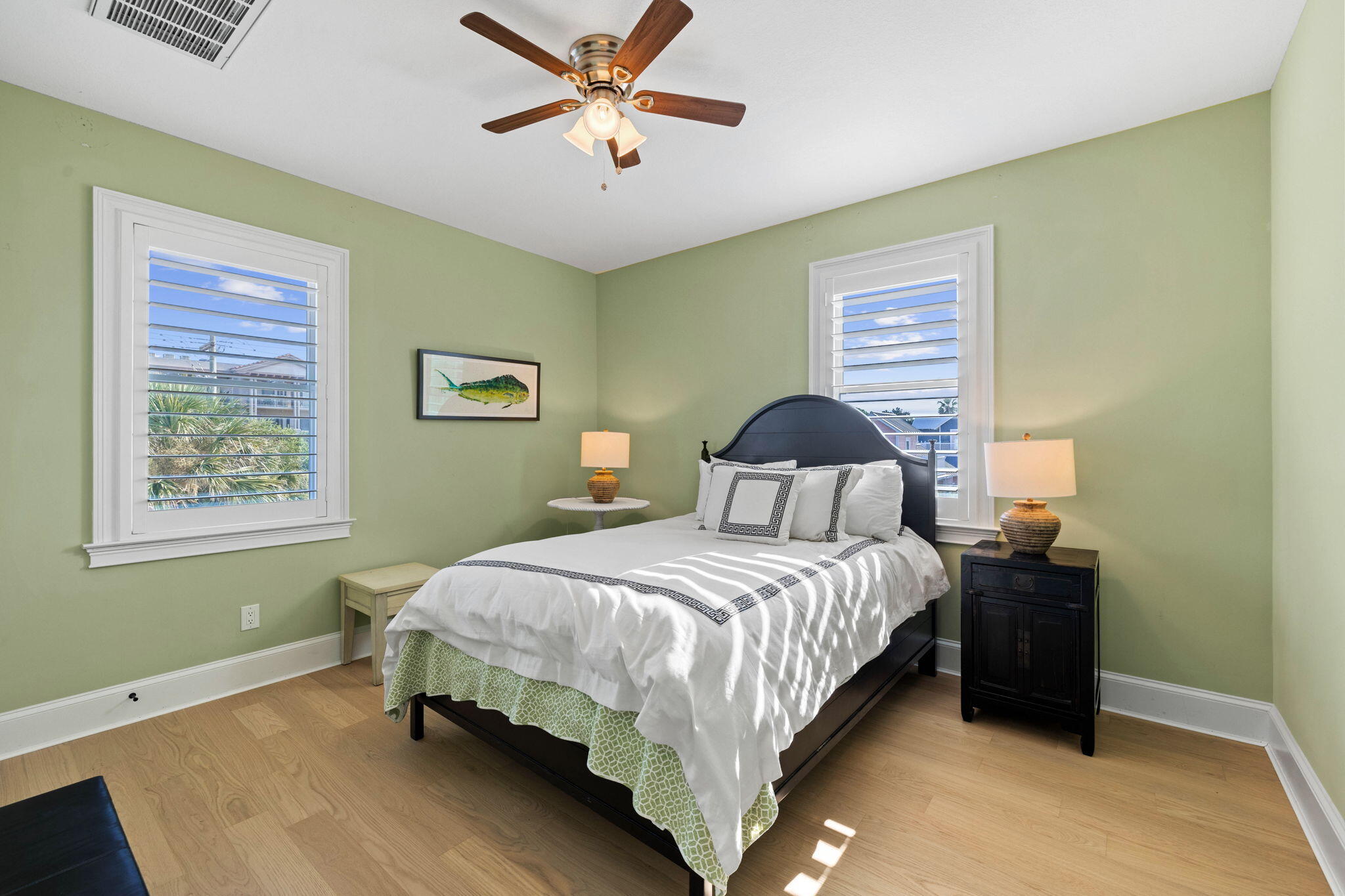 SUNRISE BEACH - Residential