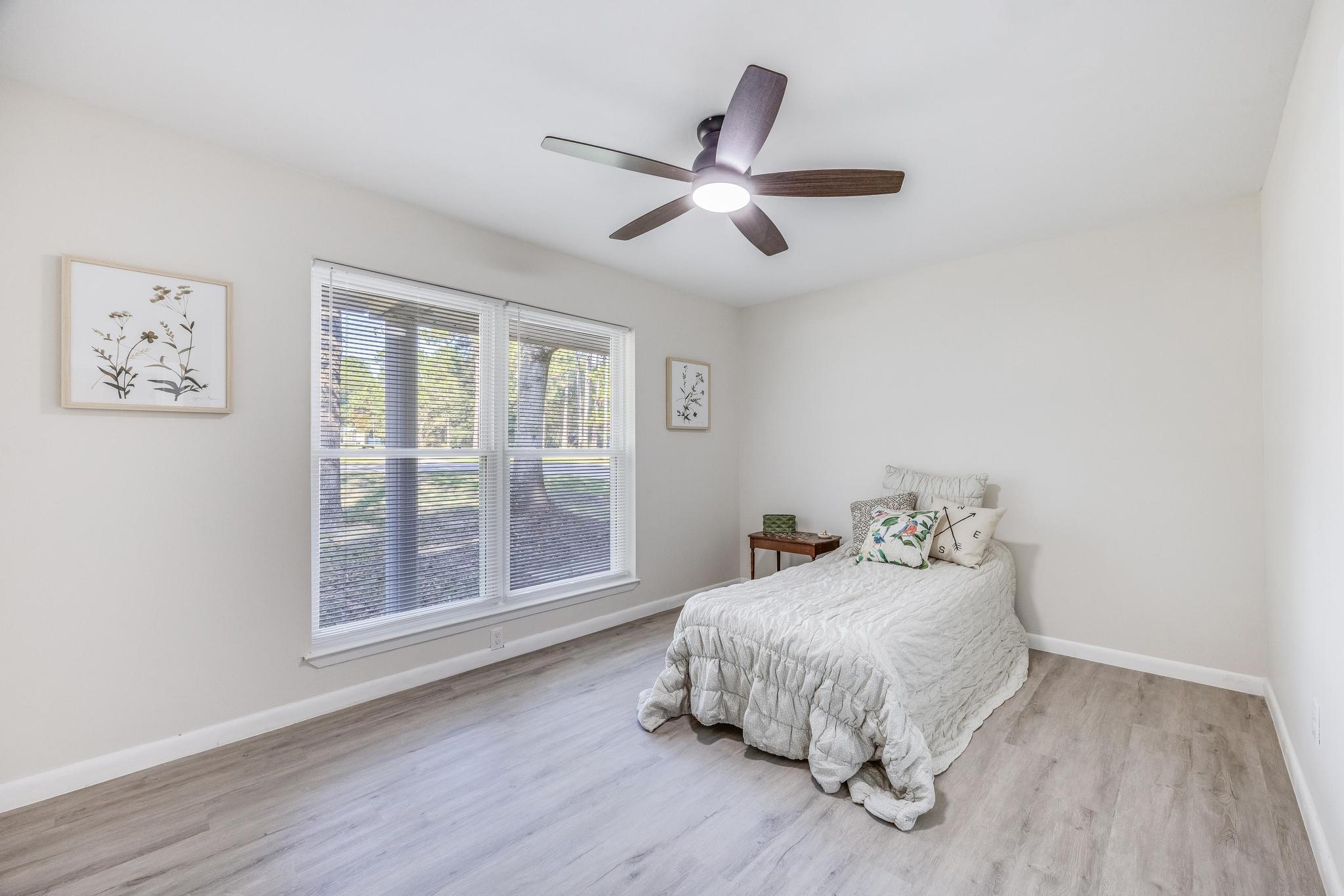 HOLLY HILLS - Residential