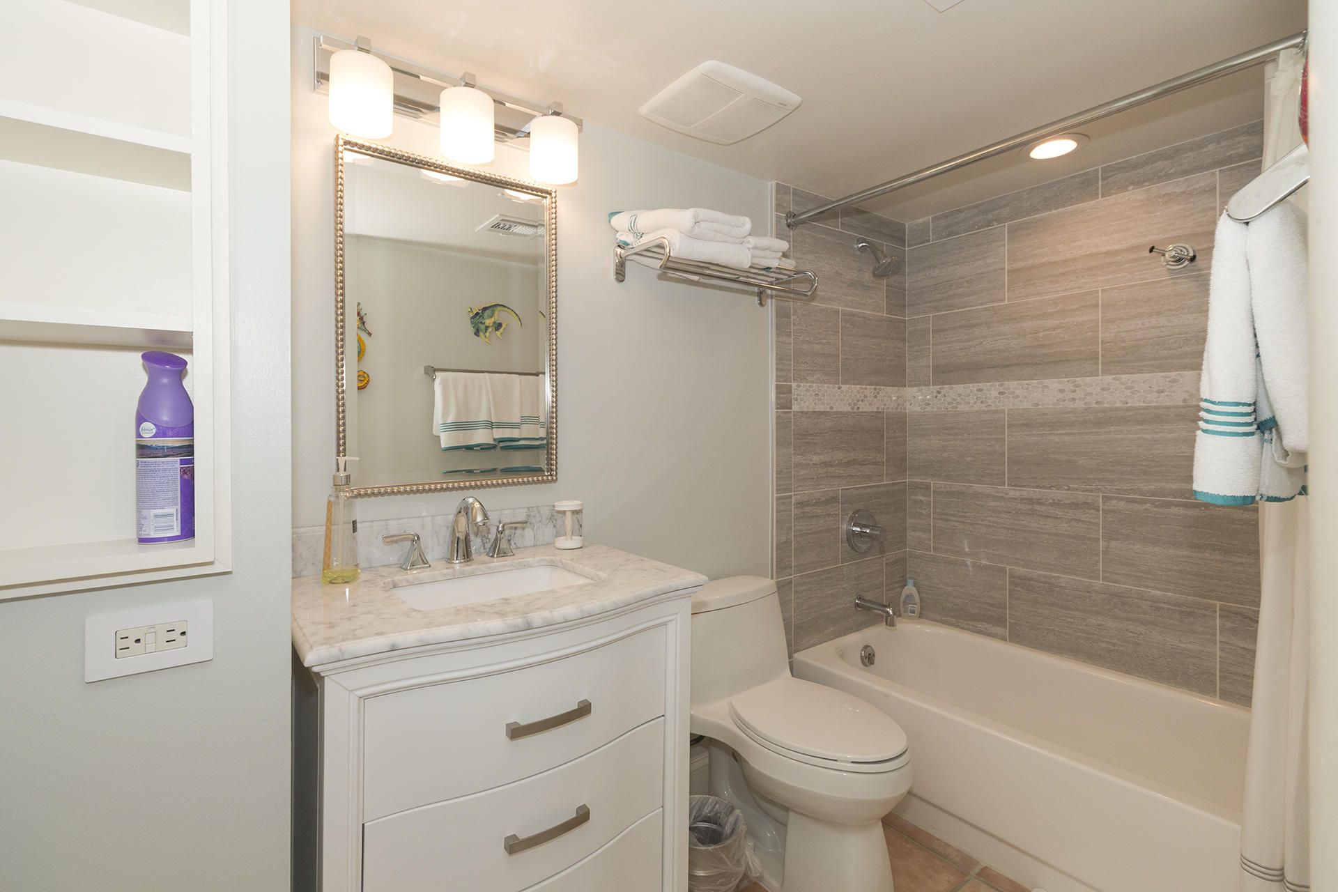 MAINSAIL CONDO PH 1 - Residential