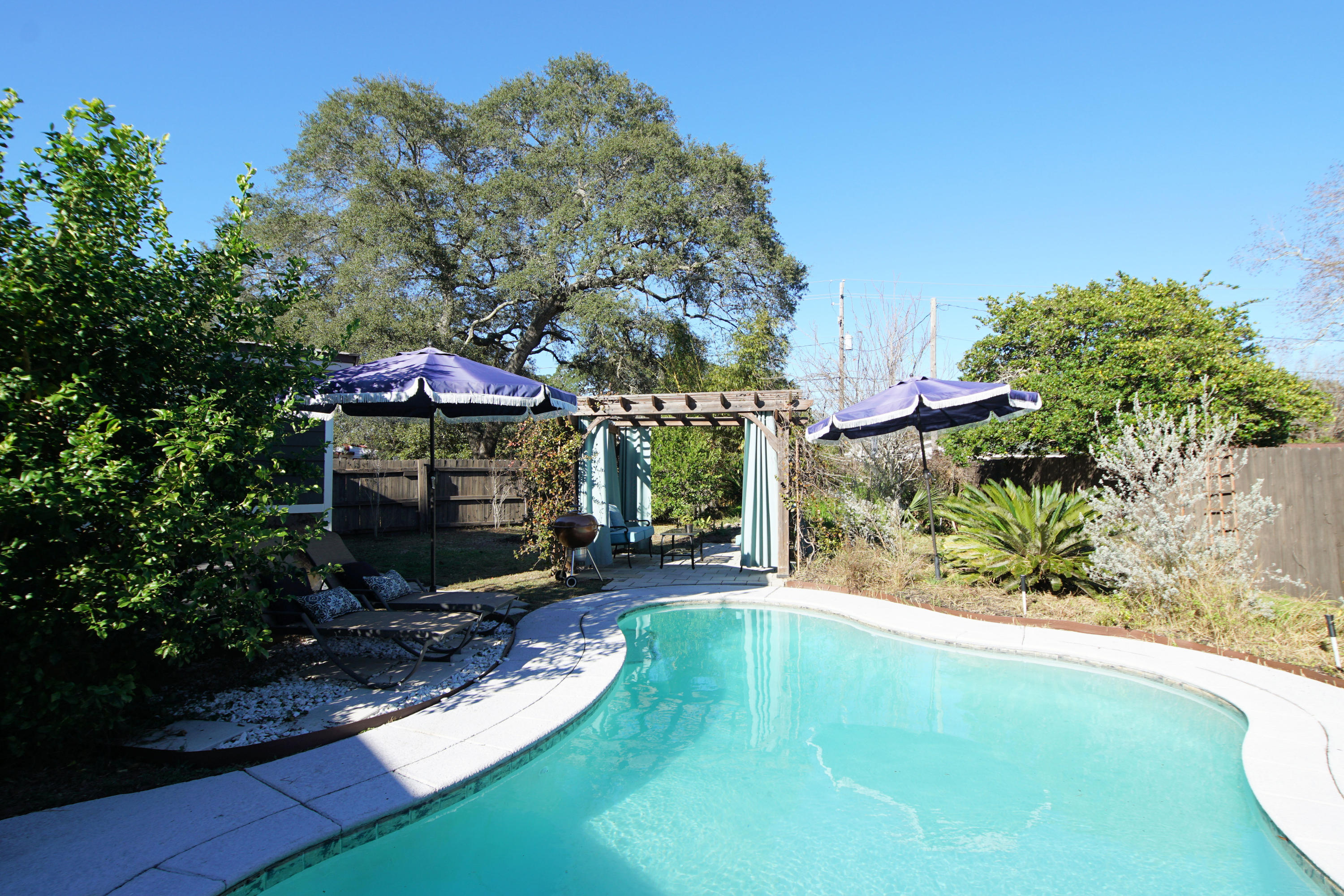 GARNIERS BEACH 3RD - Residential