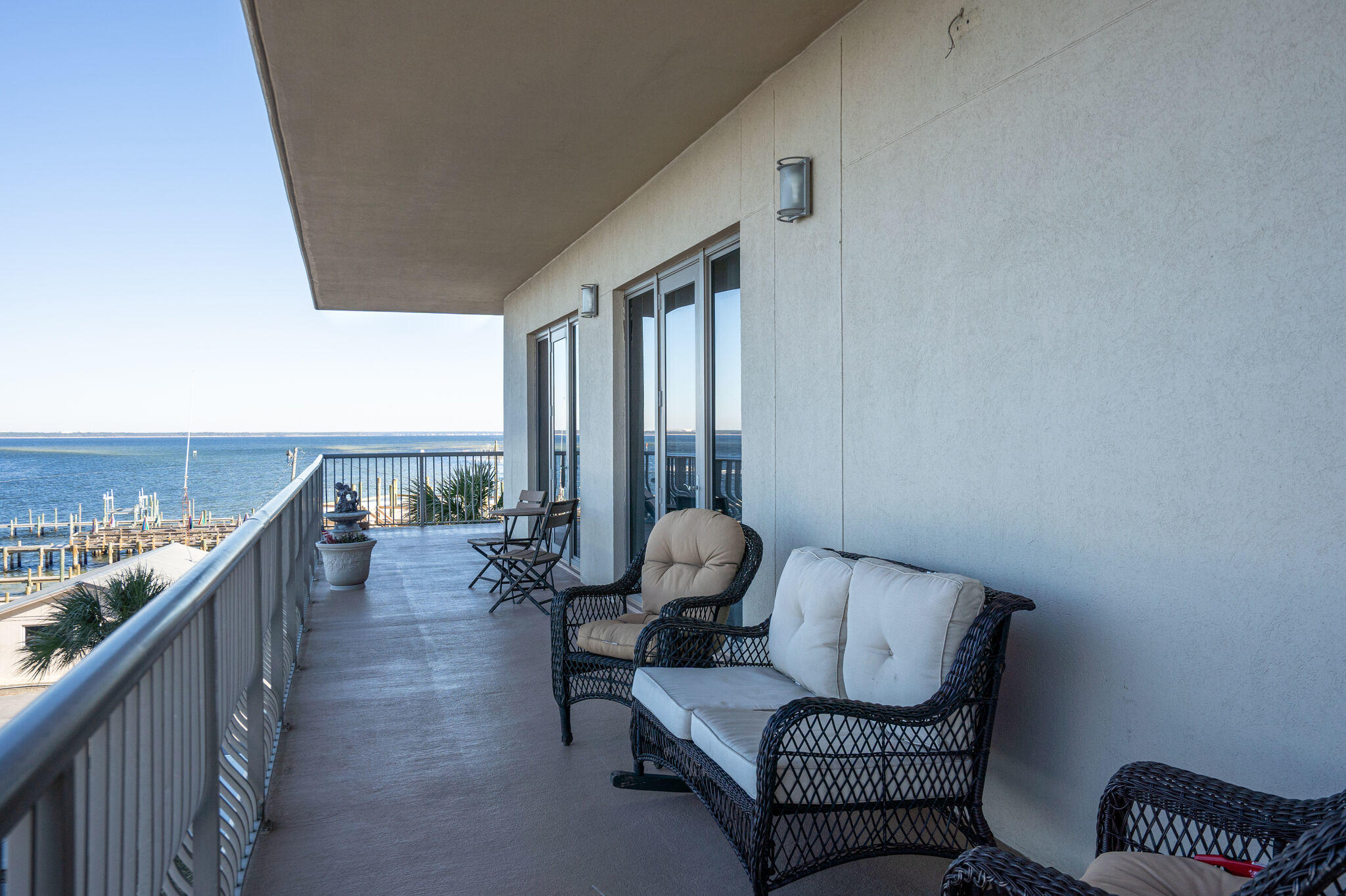 SIDES MORENO POINT WEST - Residential