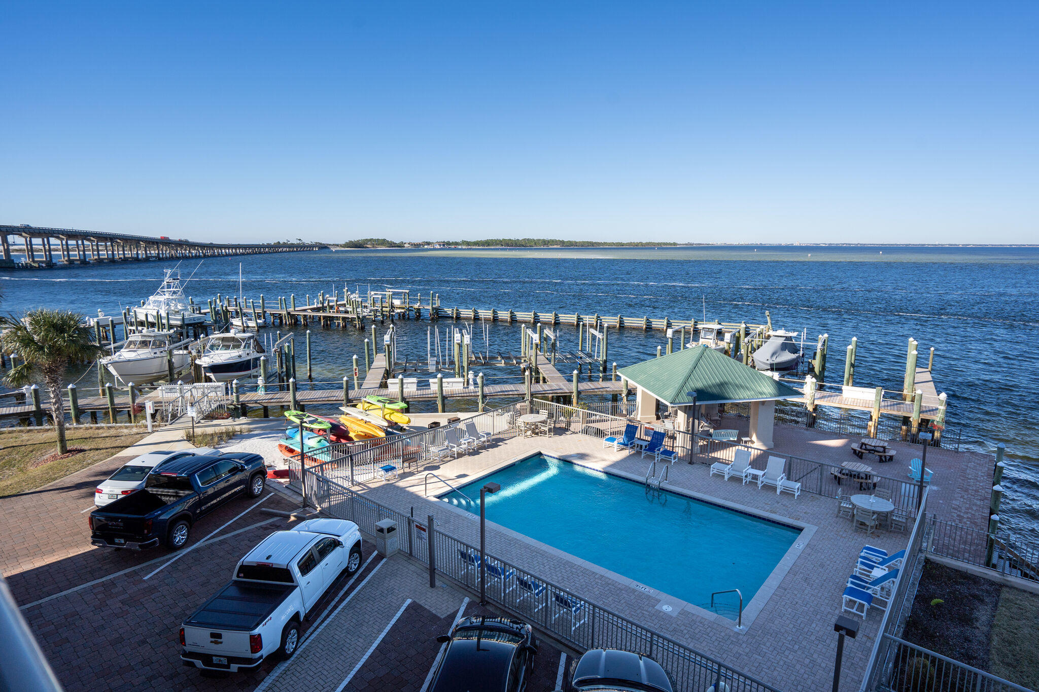 SIDES MORENO POINT WEST - Residential