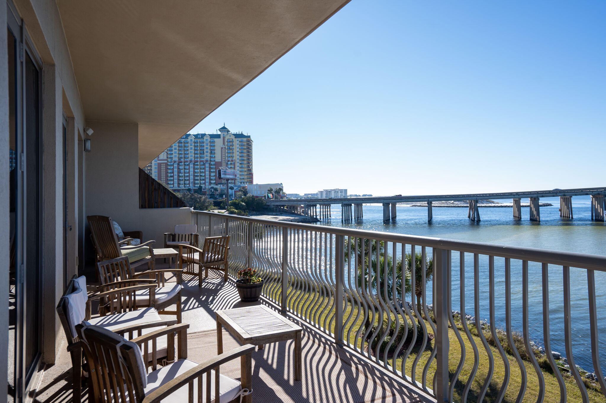 SIDES MORENO POINT WEST - Residential