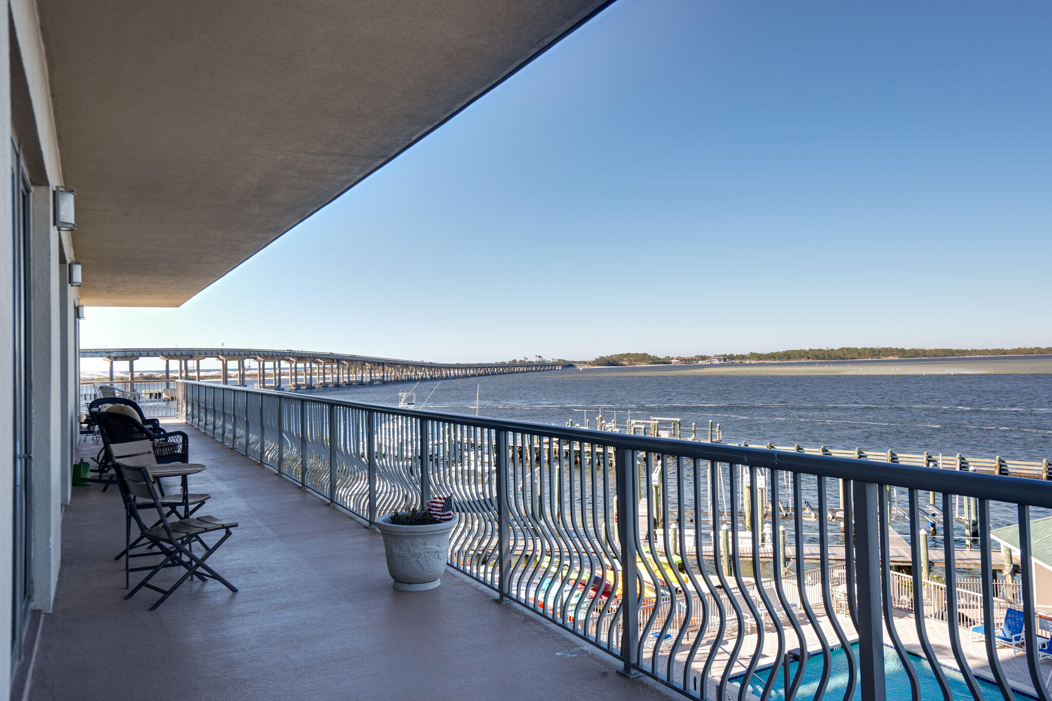 SIDES MORENO POINT WEST - Residential