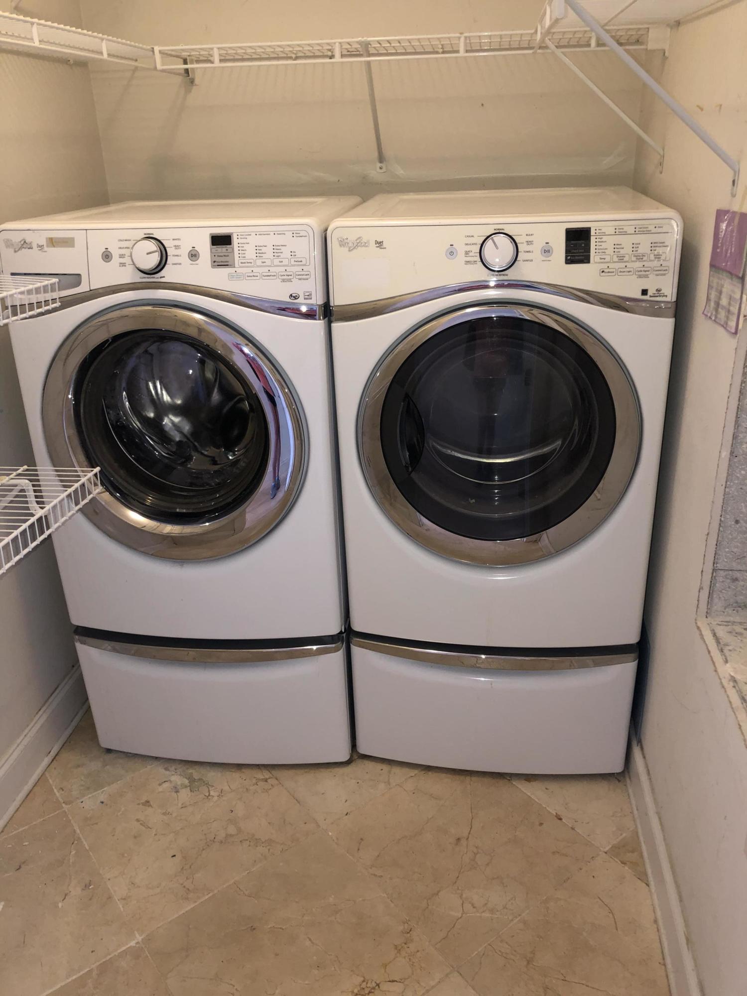 SIDES MORENO POINT WEST - Residential