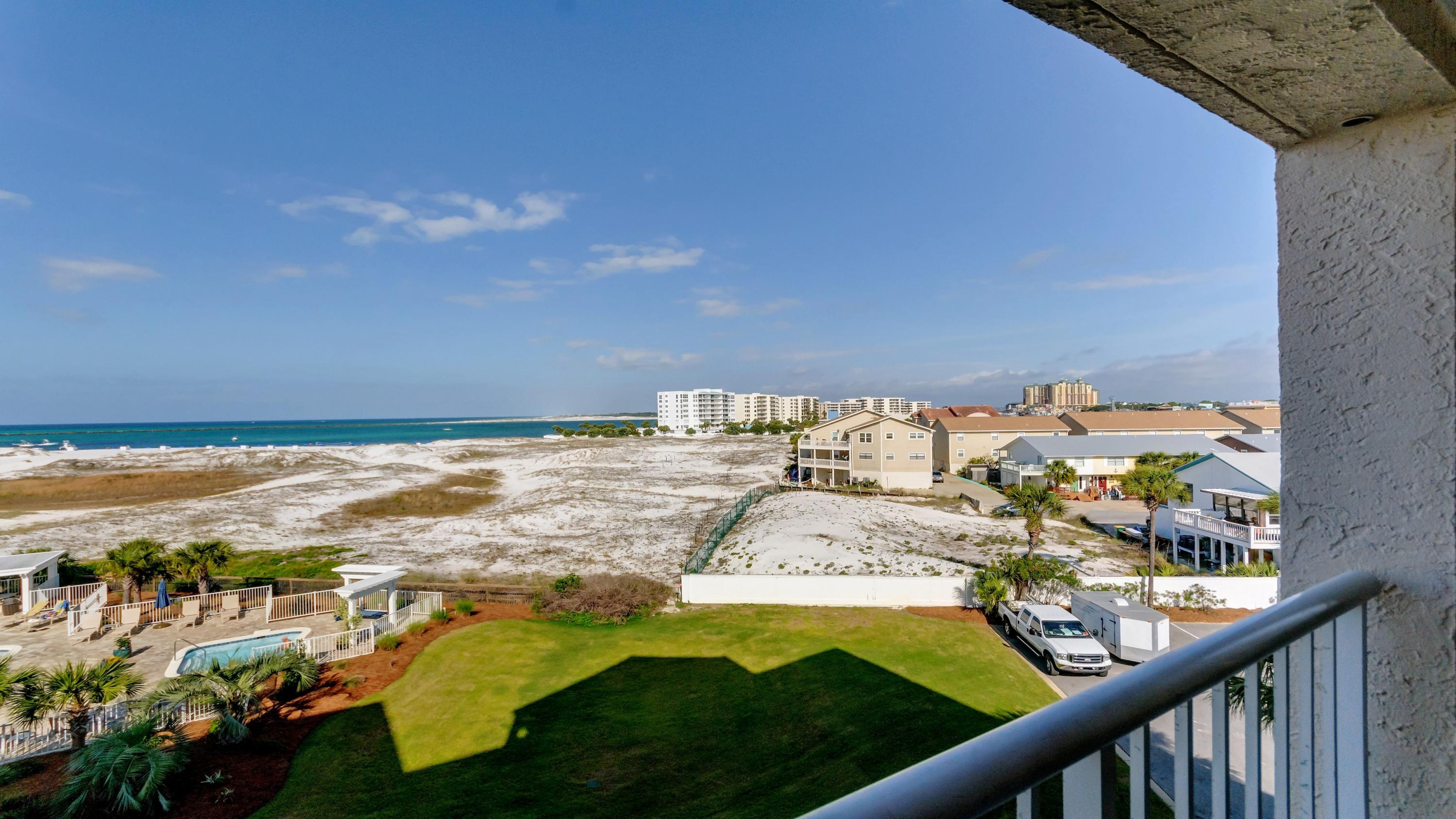 MAGNOLIA HOUSE - Residential