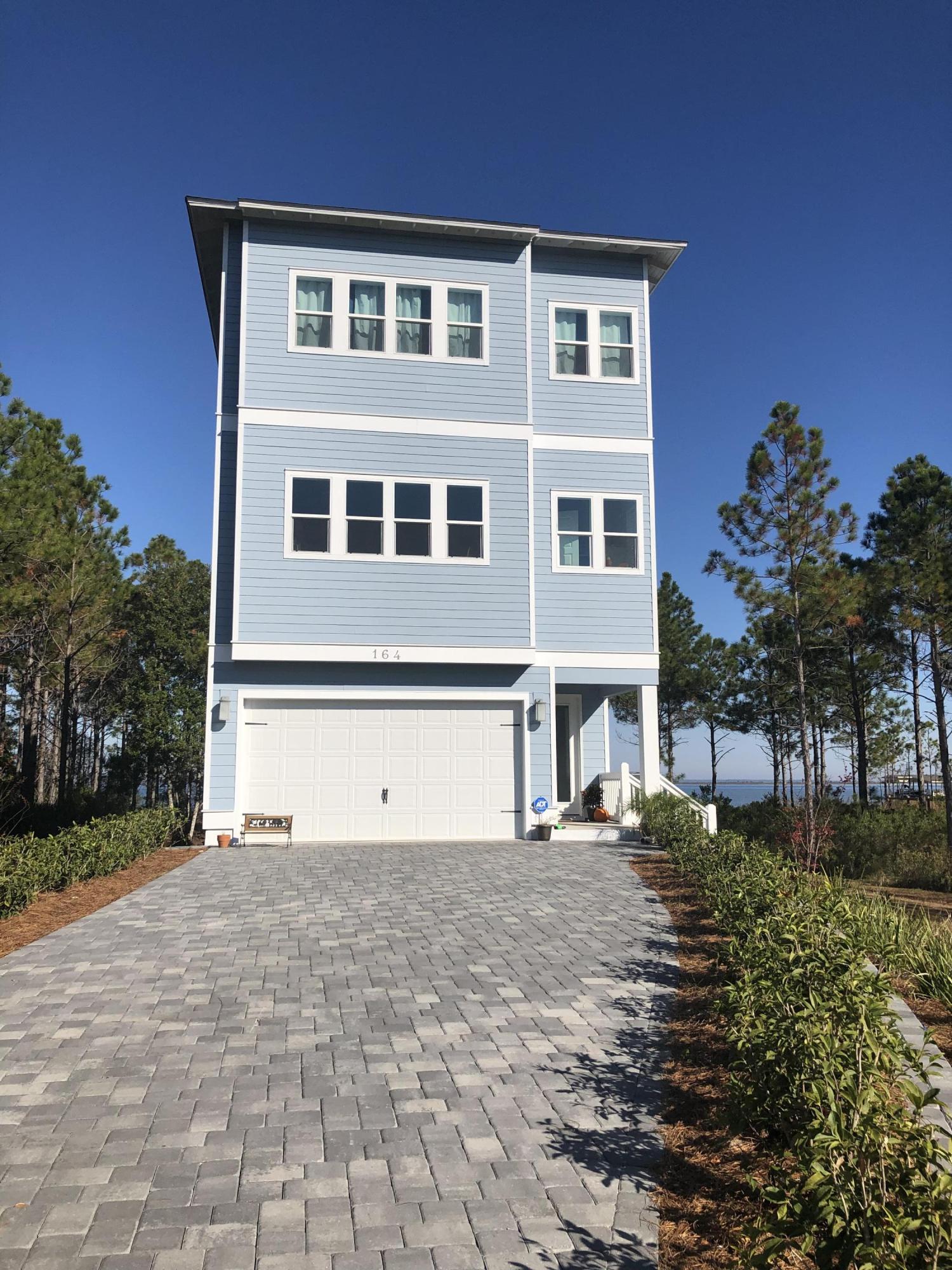 EAGLE BAY - Residential