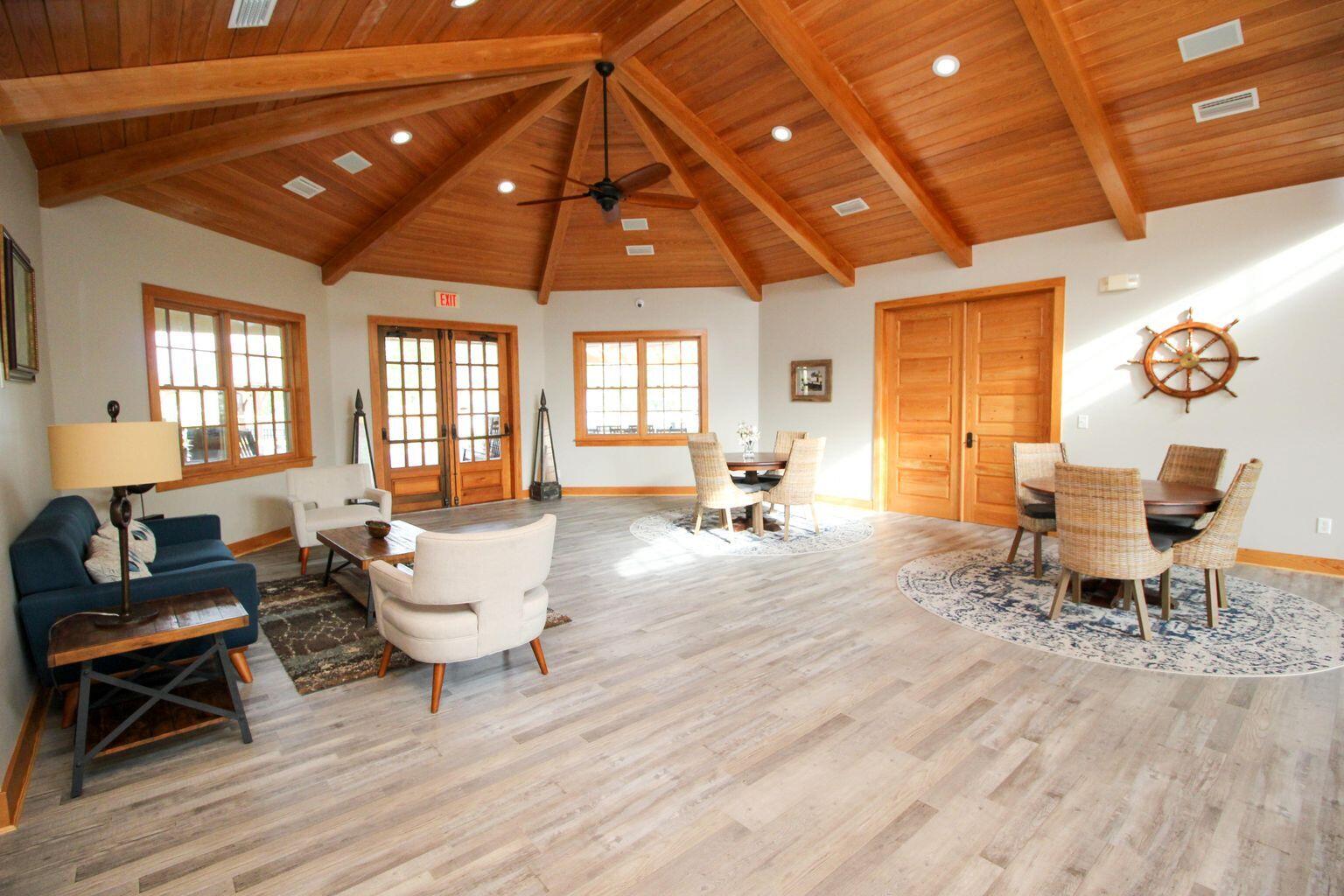 HAMMOCK BAY - Residential