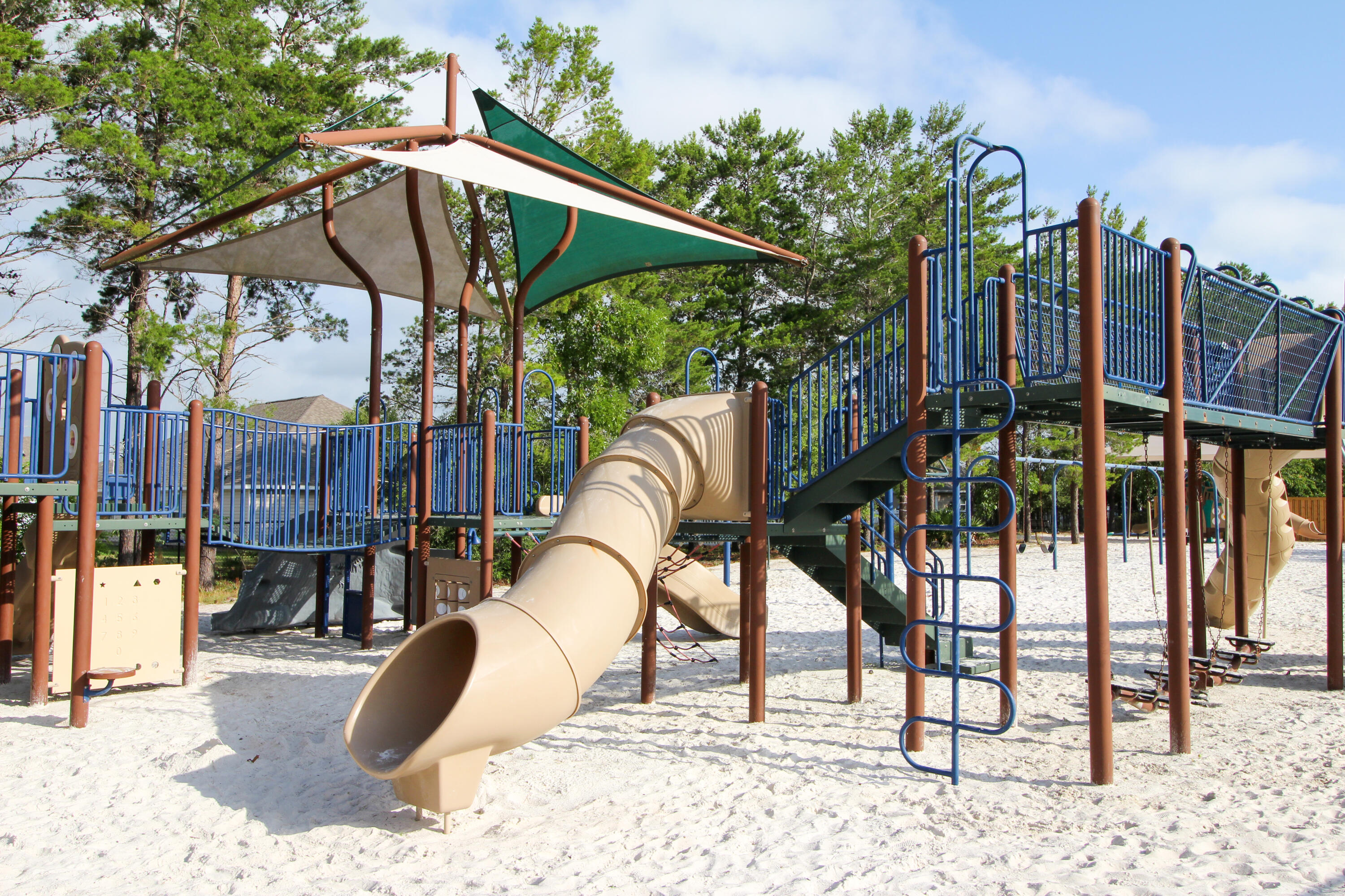 HAMMOCK BAY - Residential