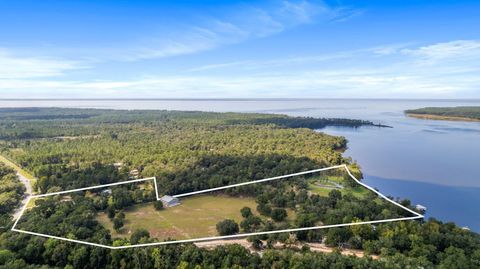 Photo of 147 Dexton King Road, Freeport, FL 32439 (MLS # 961654) Photo of 147 Dexton King Road, Freeport, FL 32439 (MLS # 961654)