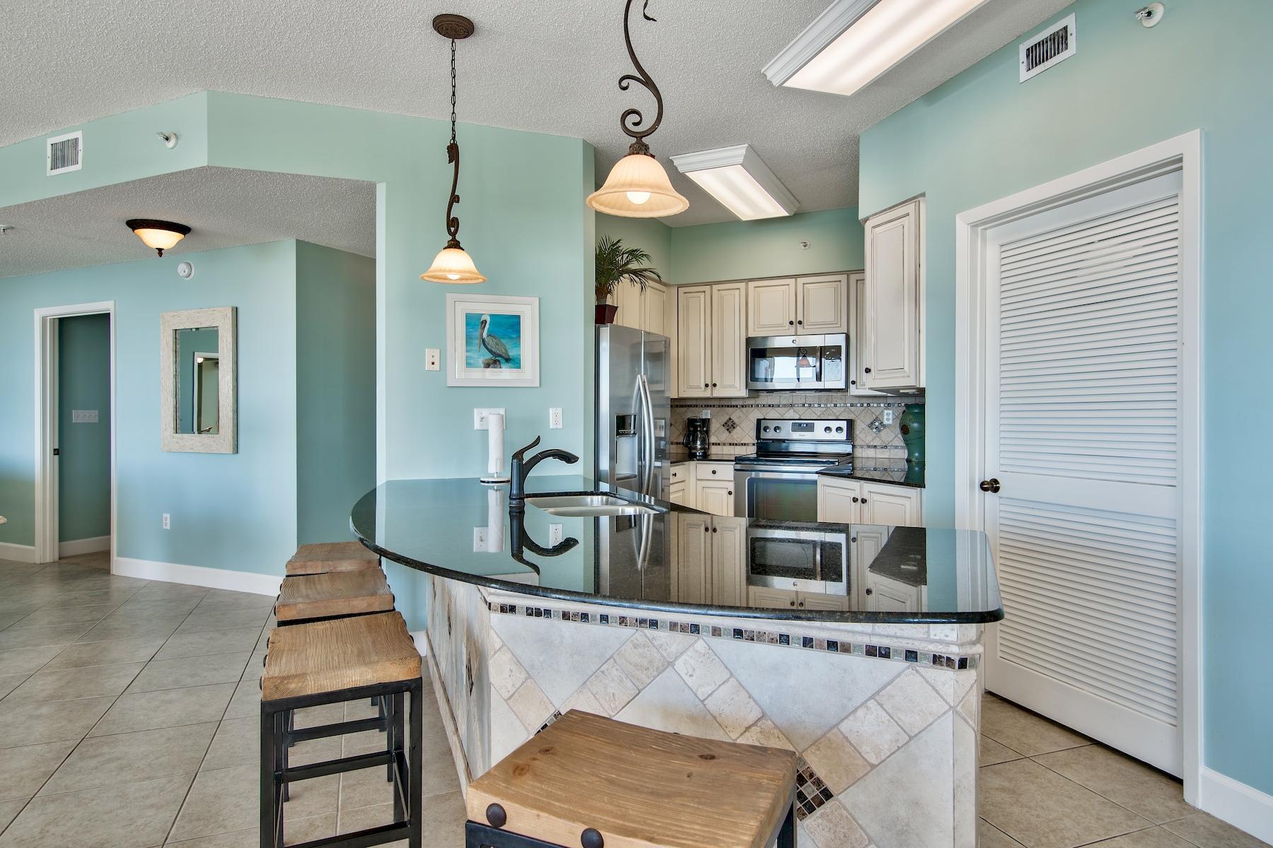 OCEANIA CONDO - Residential