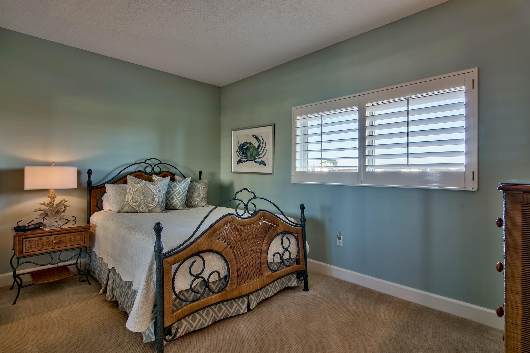 OCEANIA CONDO - Residential