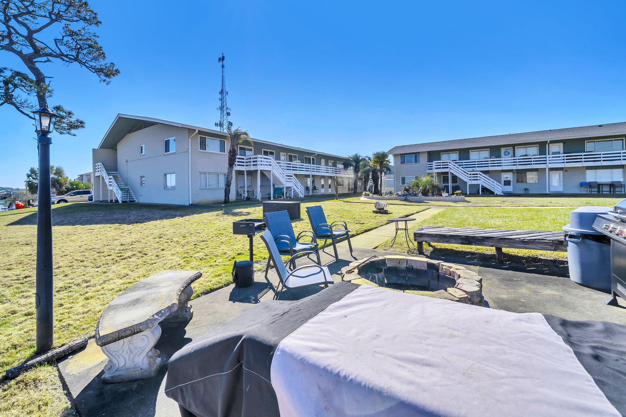 BAYVIEW WATERS CONDO - Residential