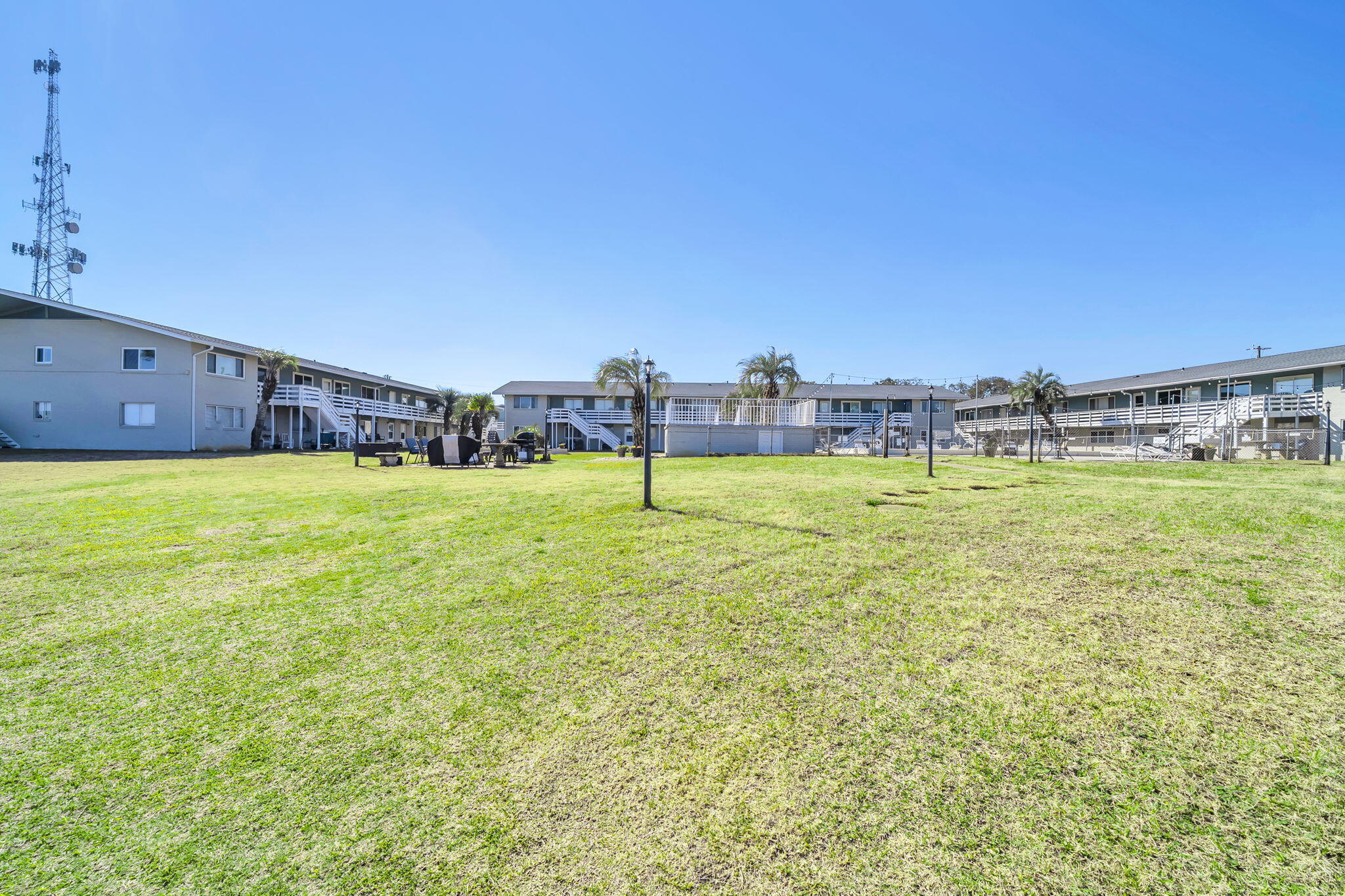 BAYVIEW WATERS CONDO - Residential