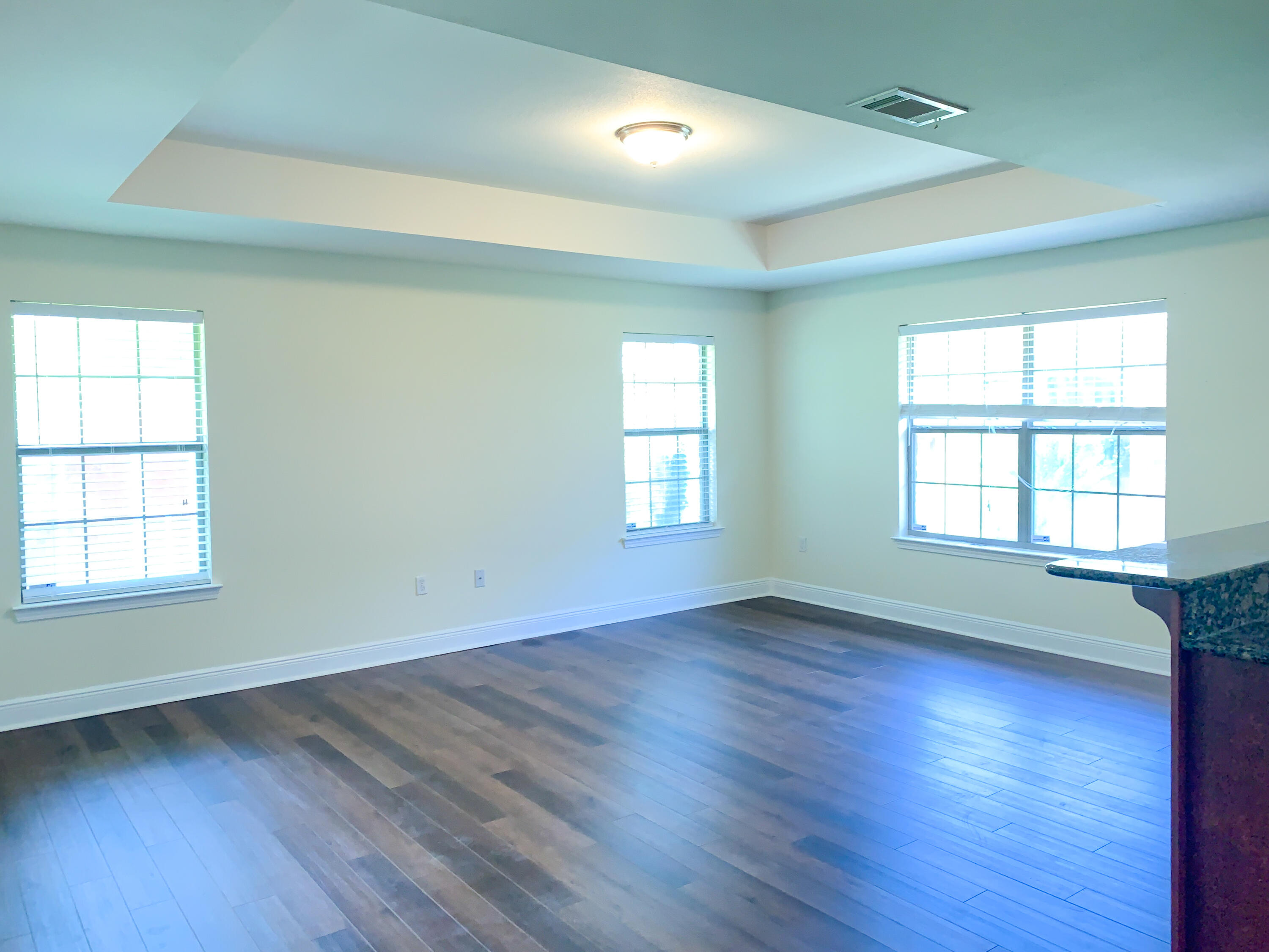 CREETWOOD VILLAGE - Residential