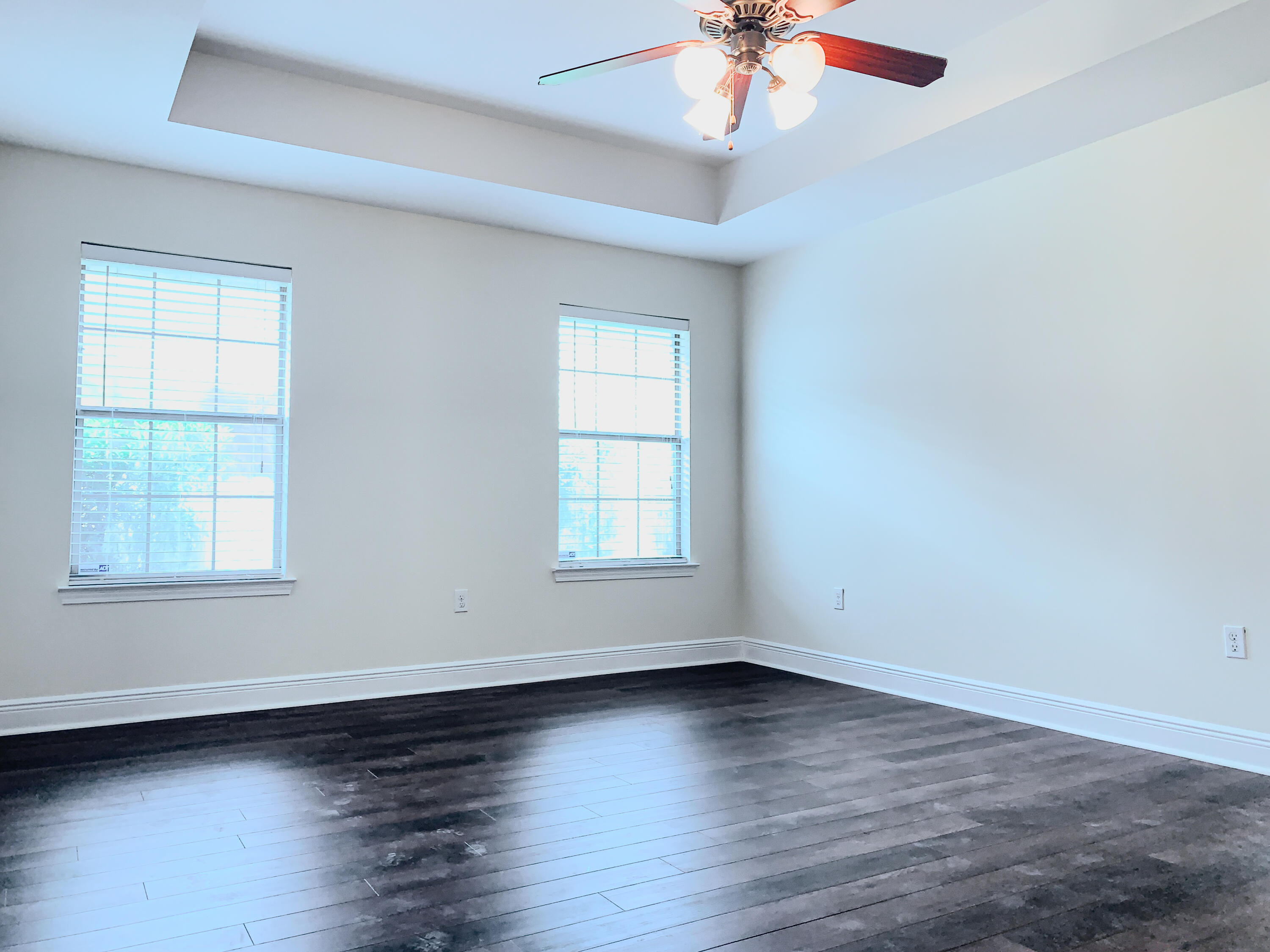 CREETWOOD VILLAGE - Residential