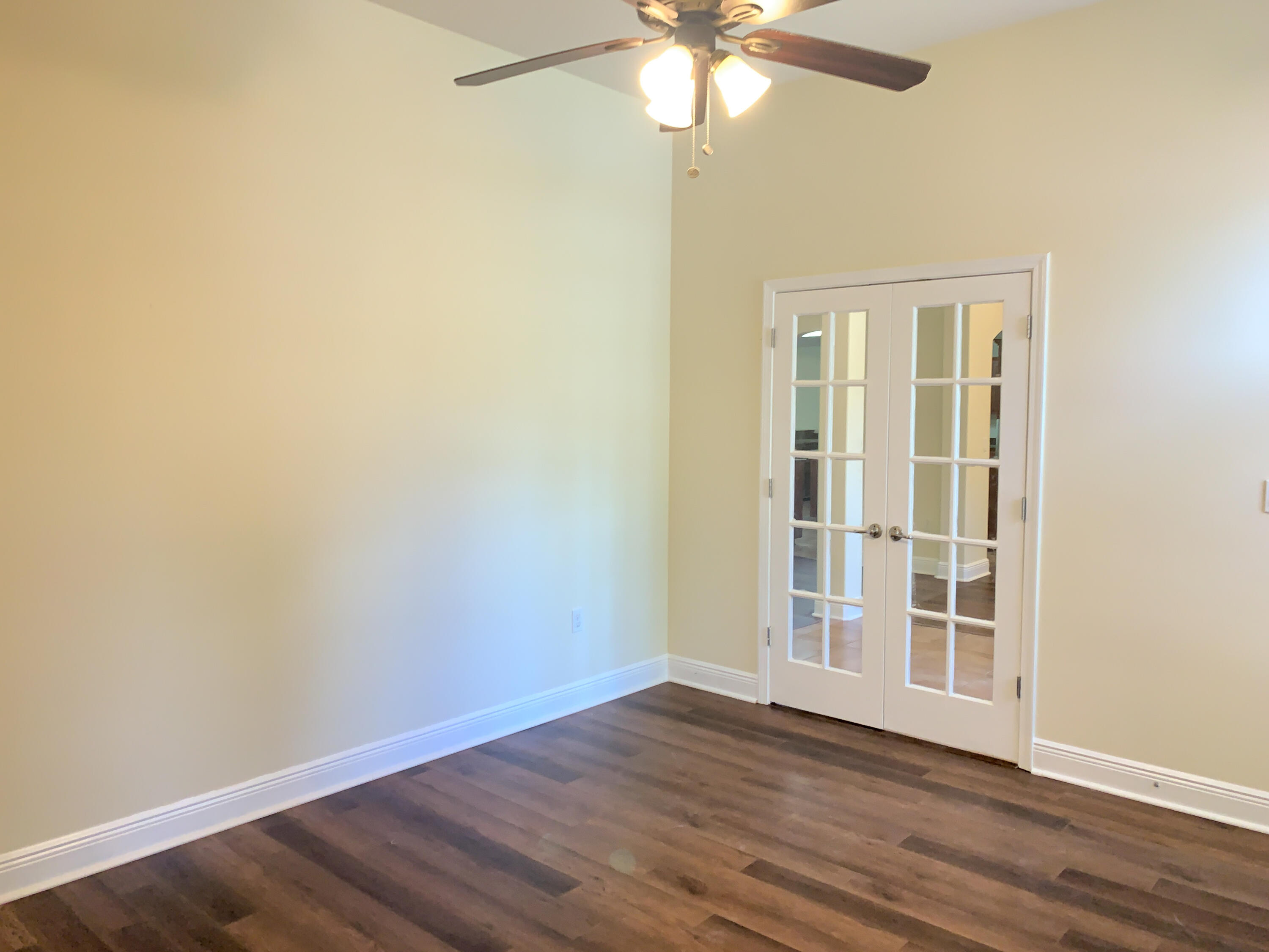 CREETWOOD VILLAGE - Residential