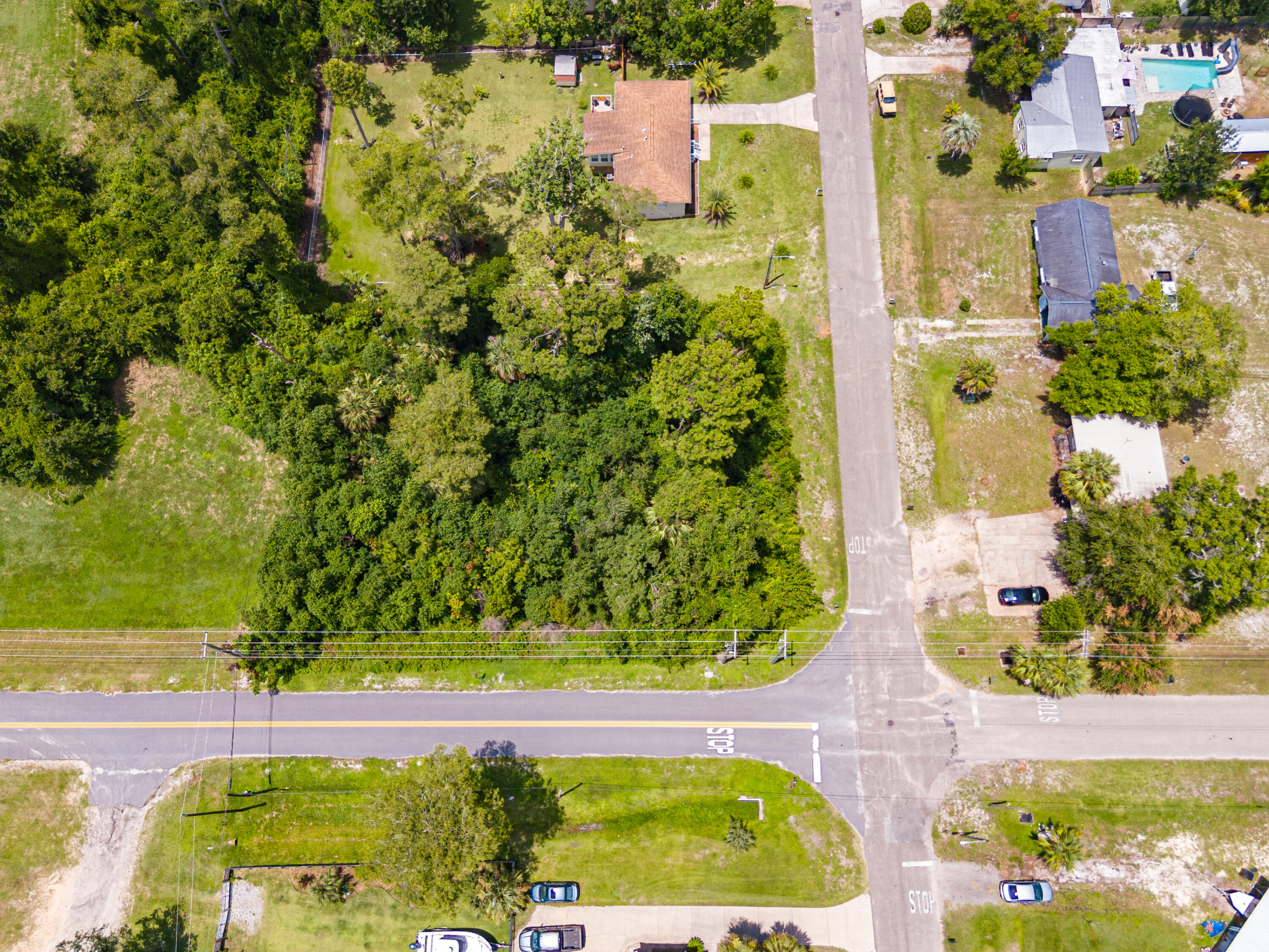 NO RECORDED SUBDIVISION - Land