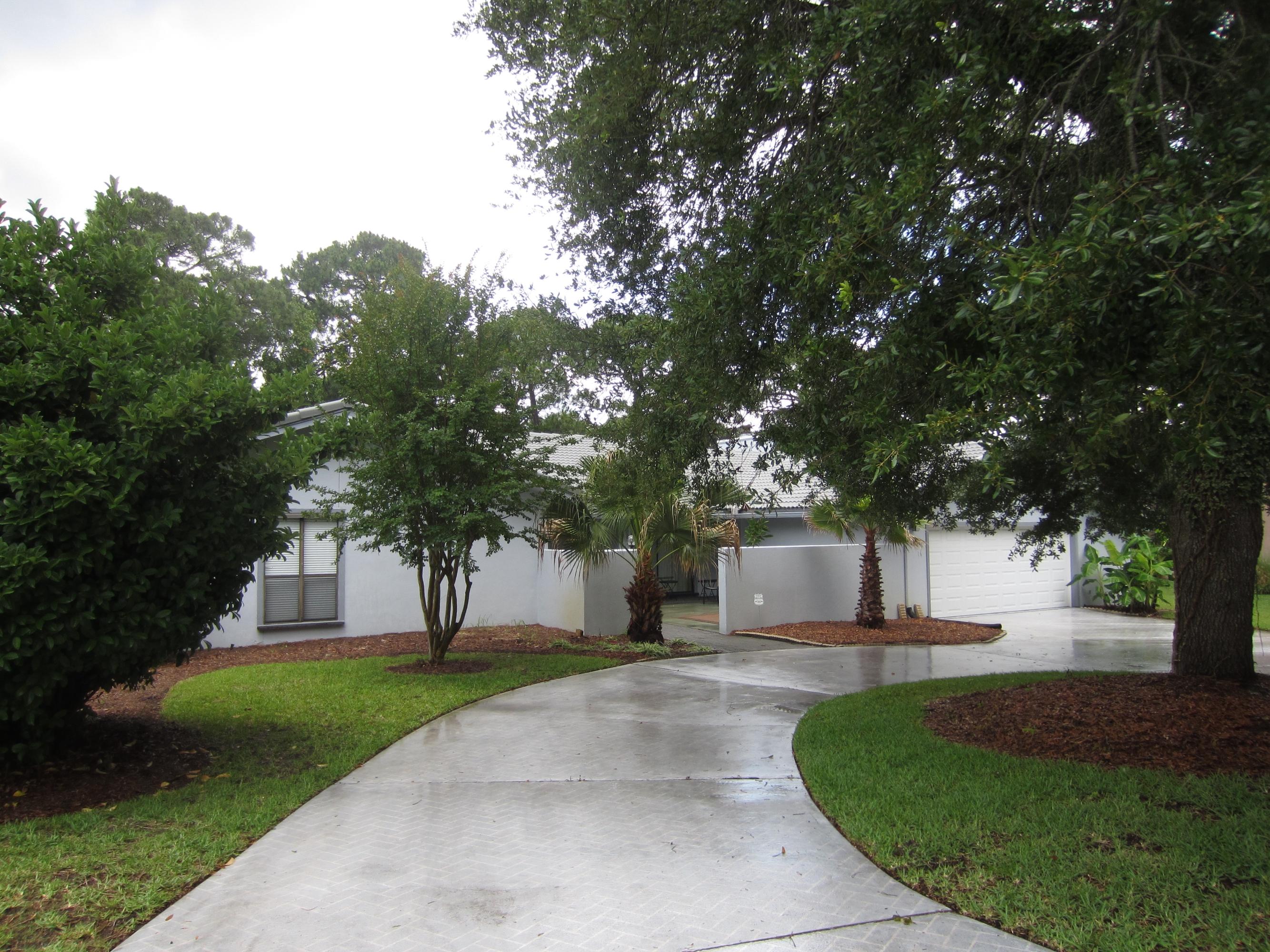 GOLF VIEW - Residential