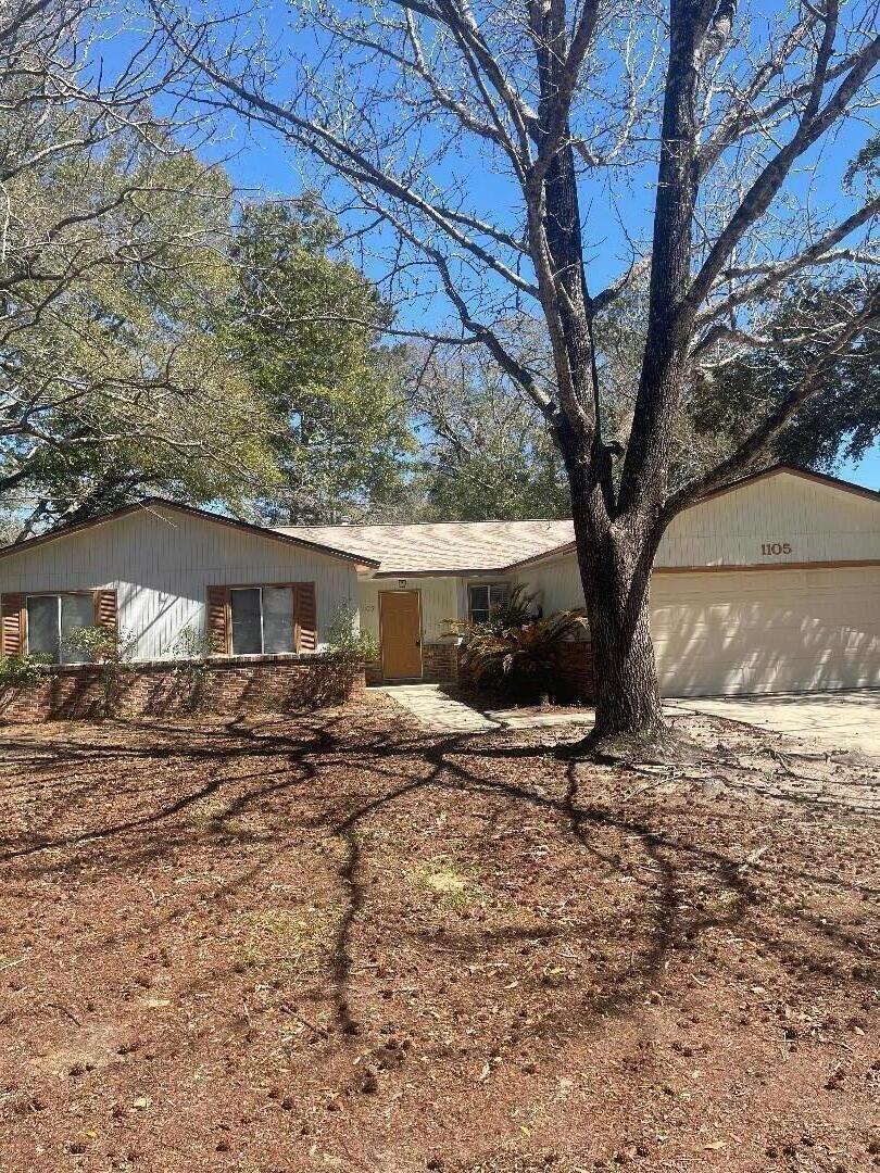 PINE FOREST - Residential Lease