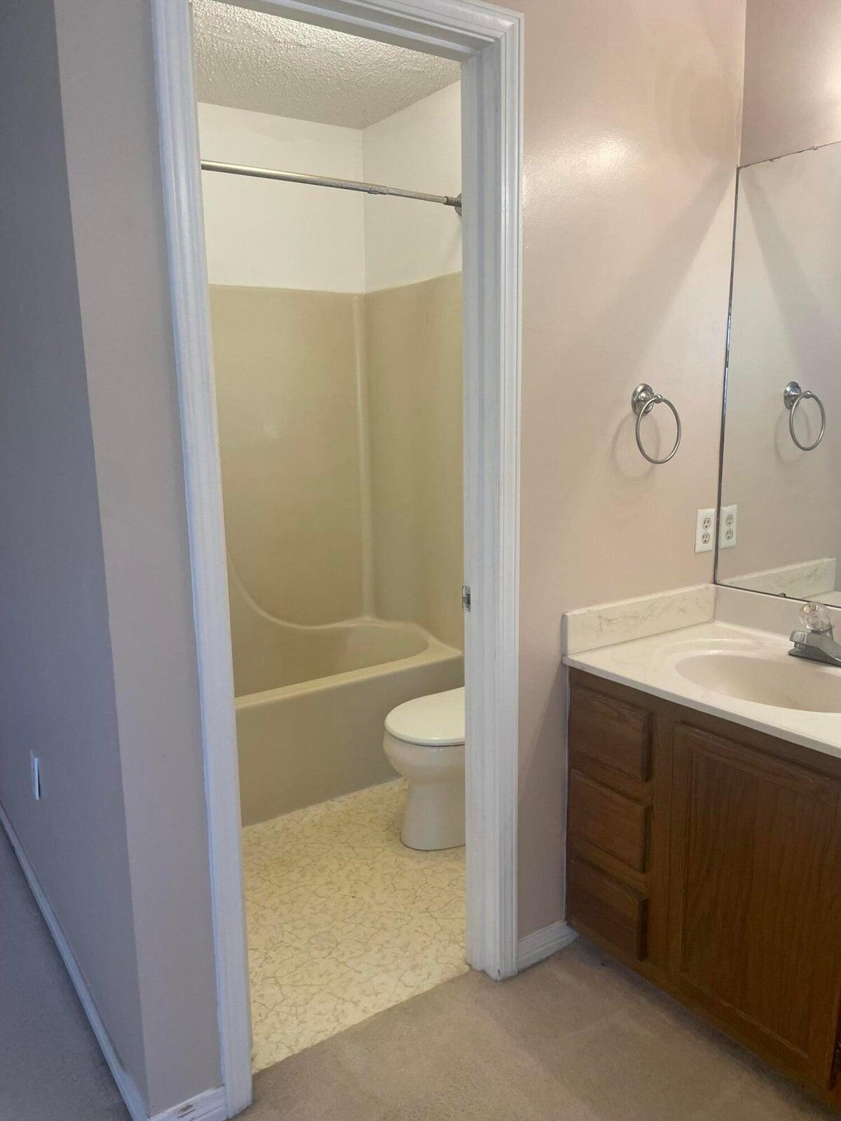 PINE FOREST - Residential Lease