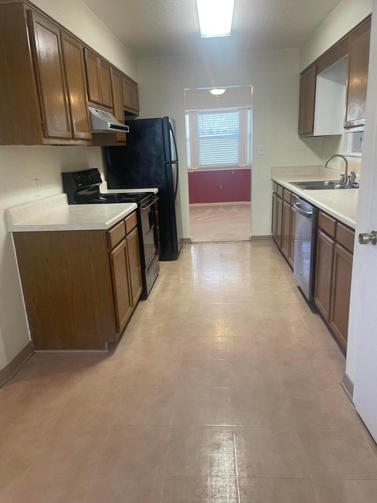 PINE FOREST - Residential Lease