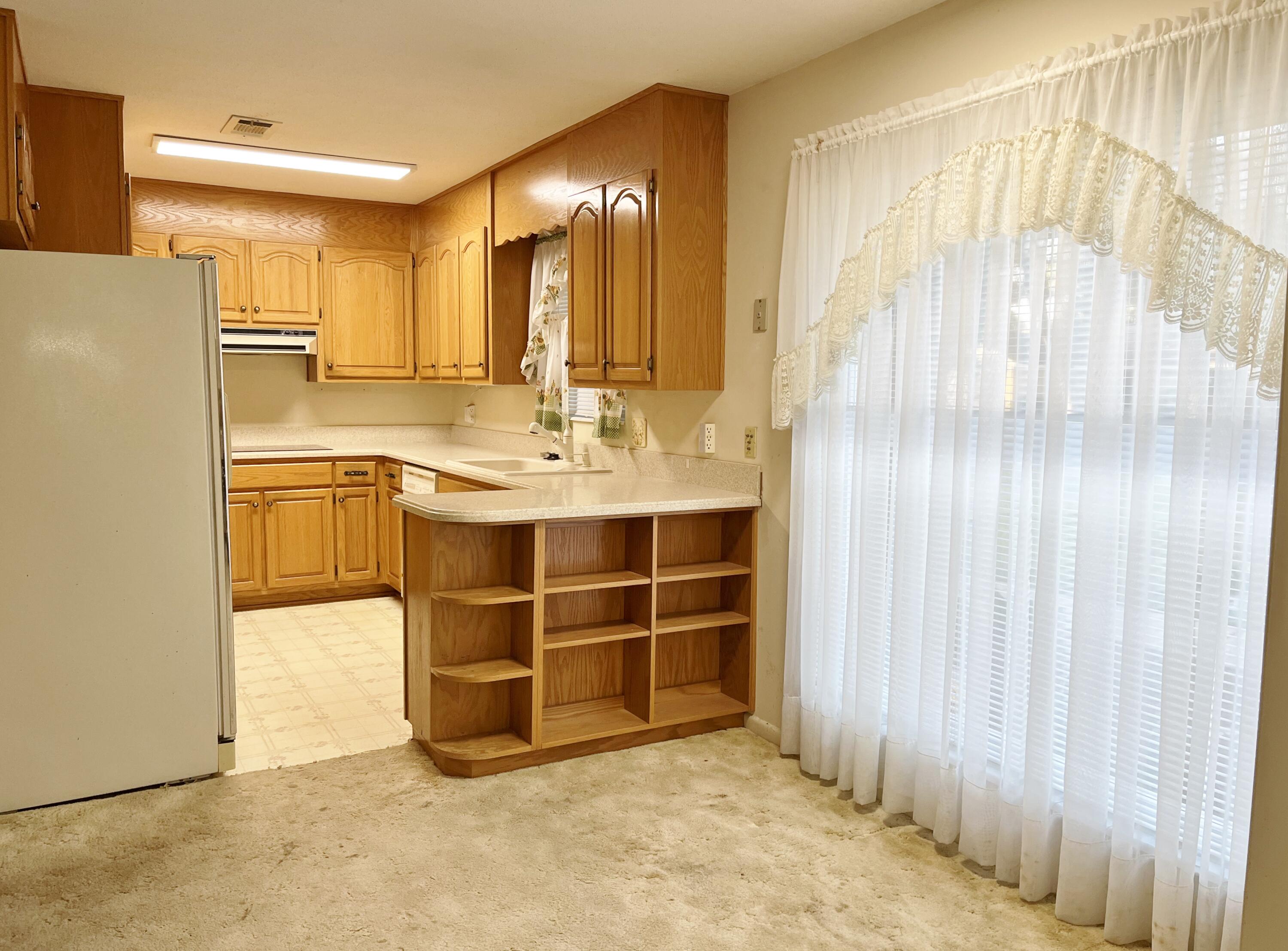 CAROL ANNE MANOR 1ST ADDN - Residential