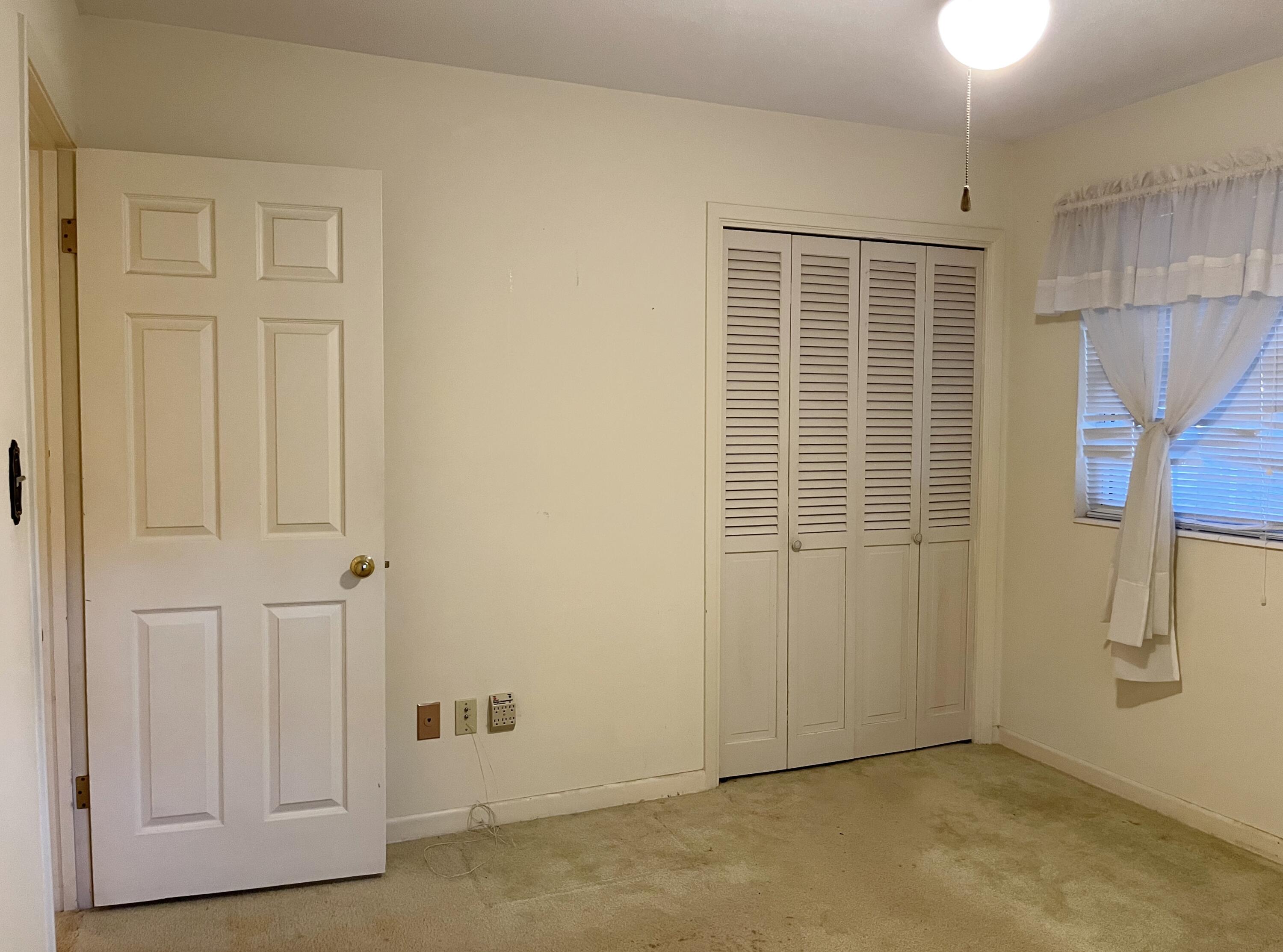 CAROL ANNE MANOR 1ST ADDN - Residential