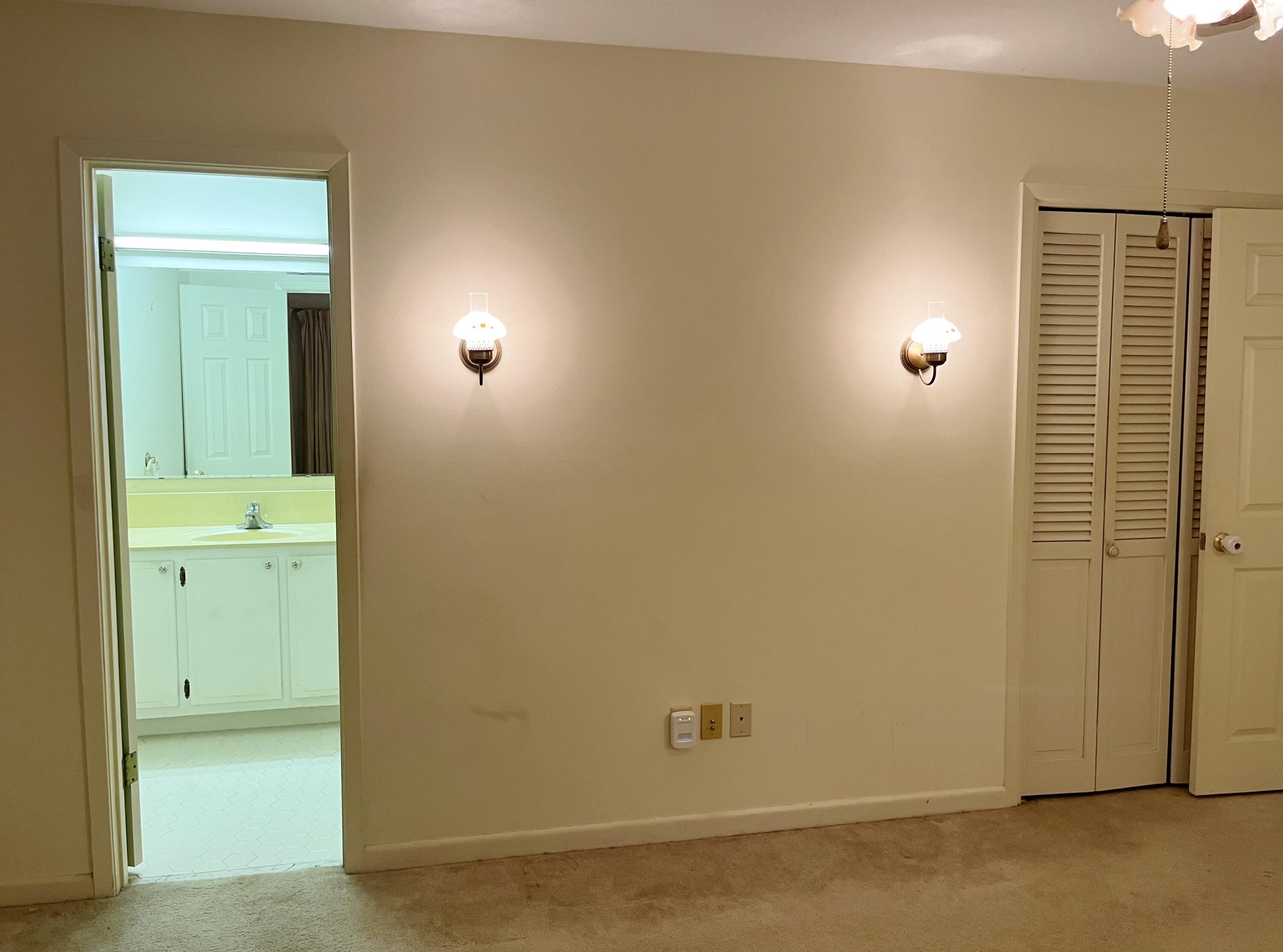CAROL ANNE MANOR 1ST ADDN - Residential