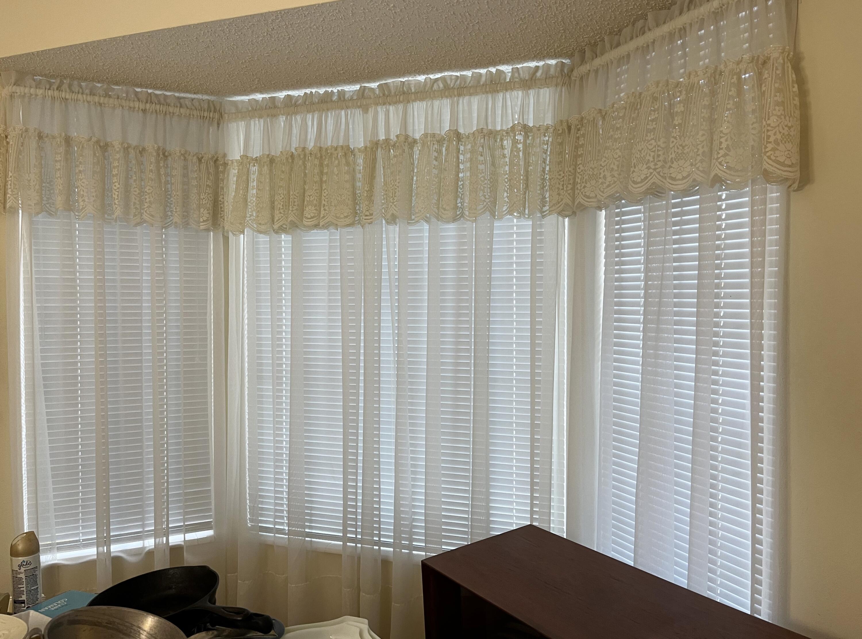 CAROL ANNE MANOR 1ST ADDN - Residential