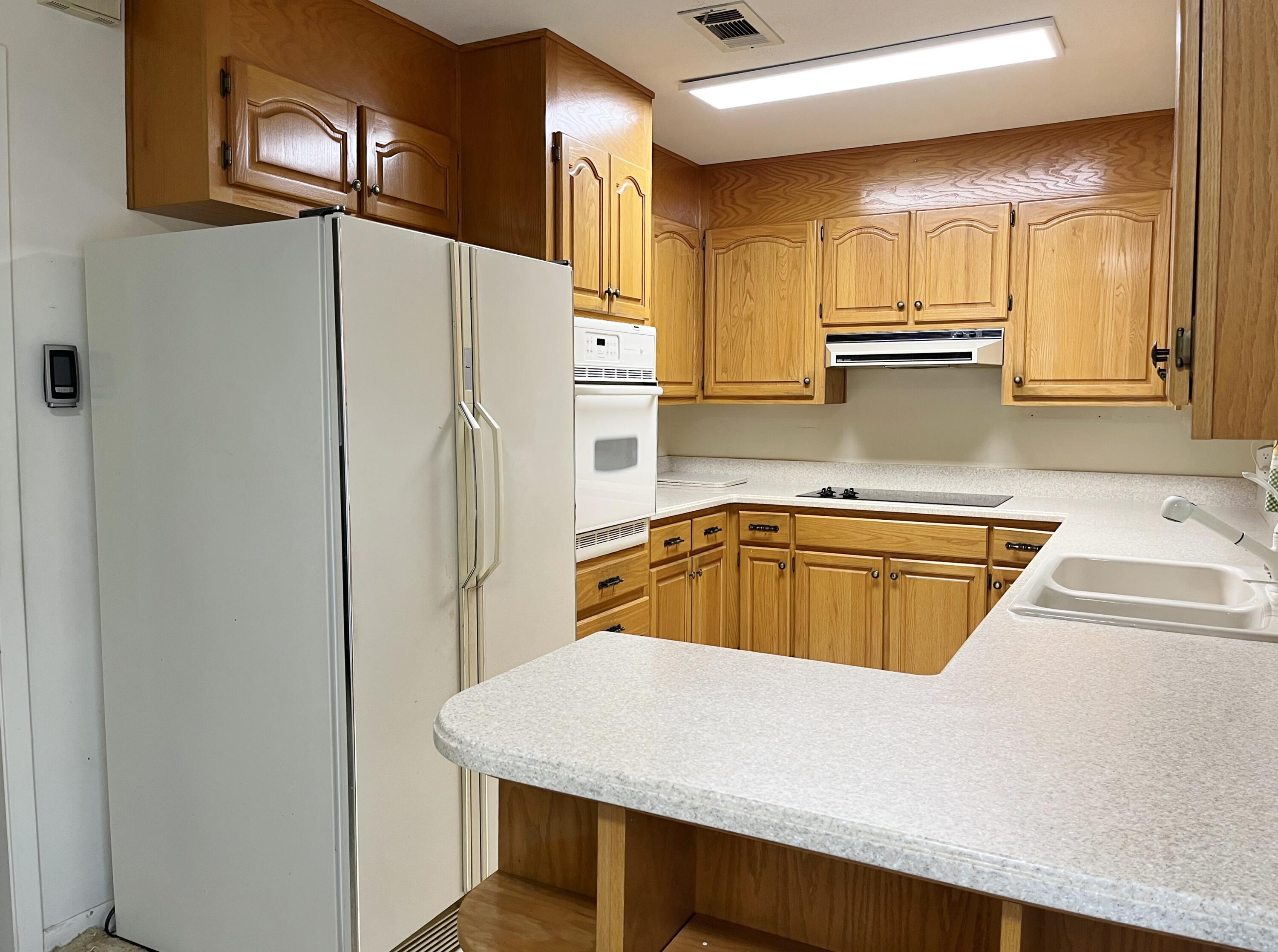 CAROL ANNE MANOR 1ST ADDN - Residential