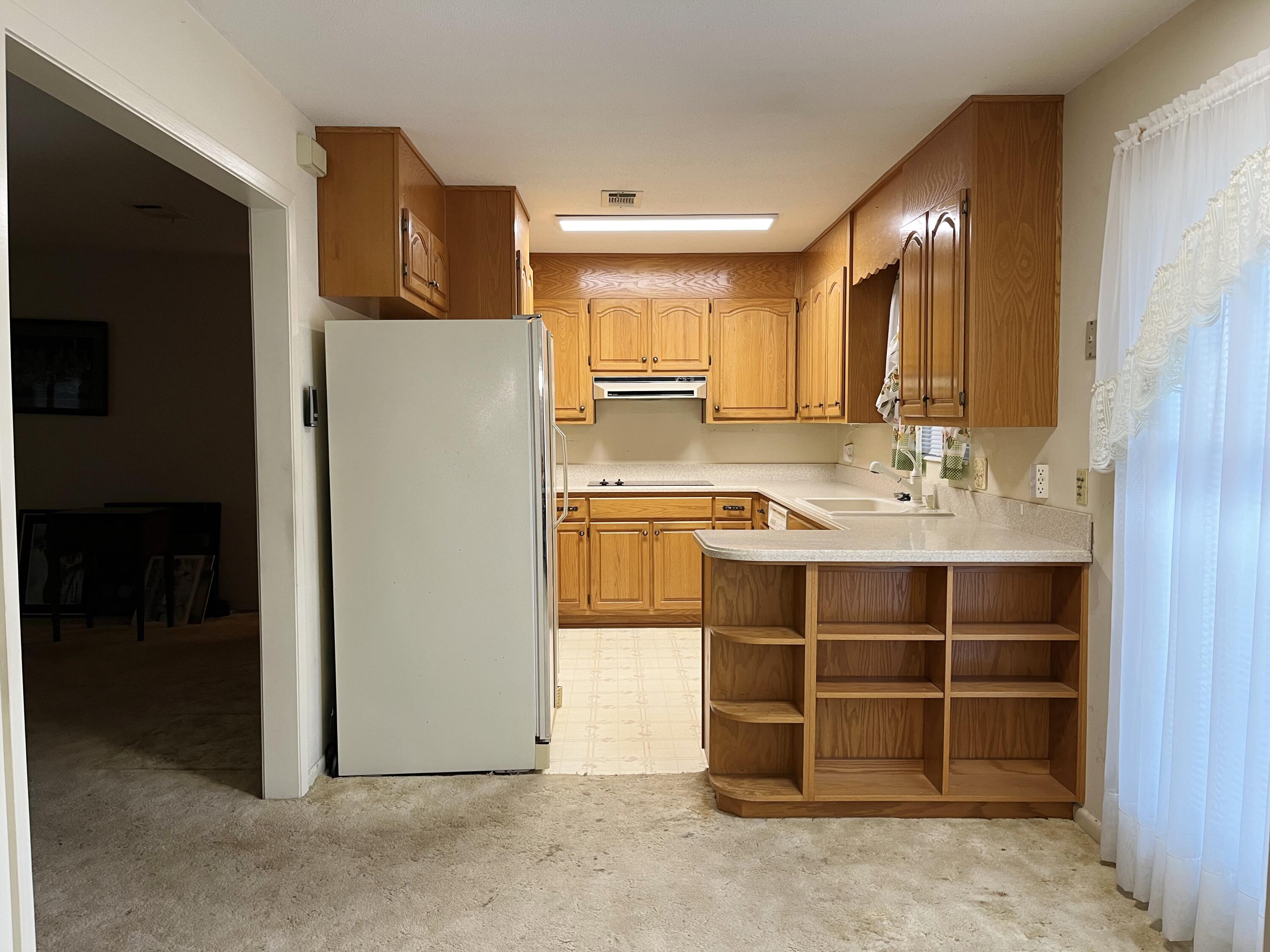 CAROL ANNE MANOR 1ST ADDN - Residential