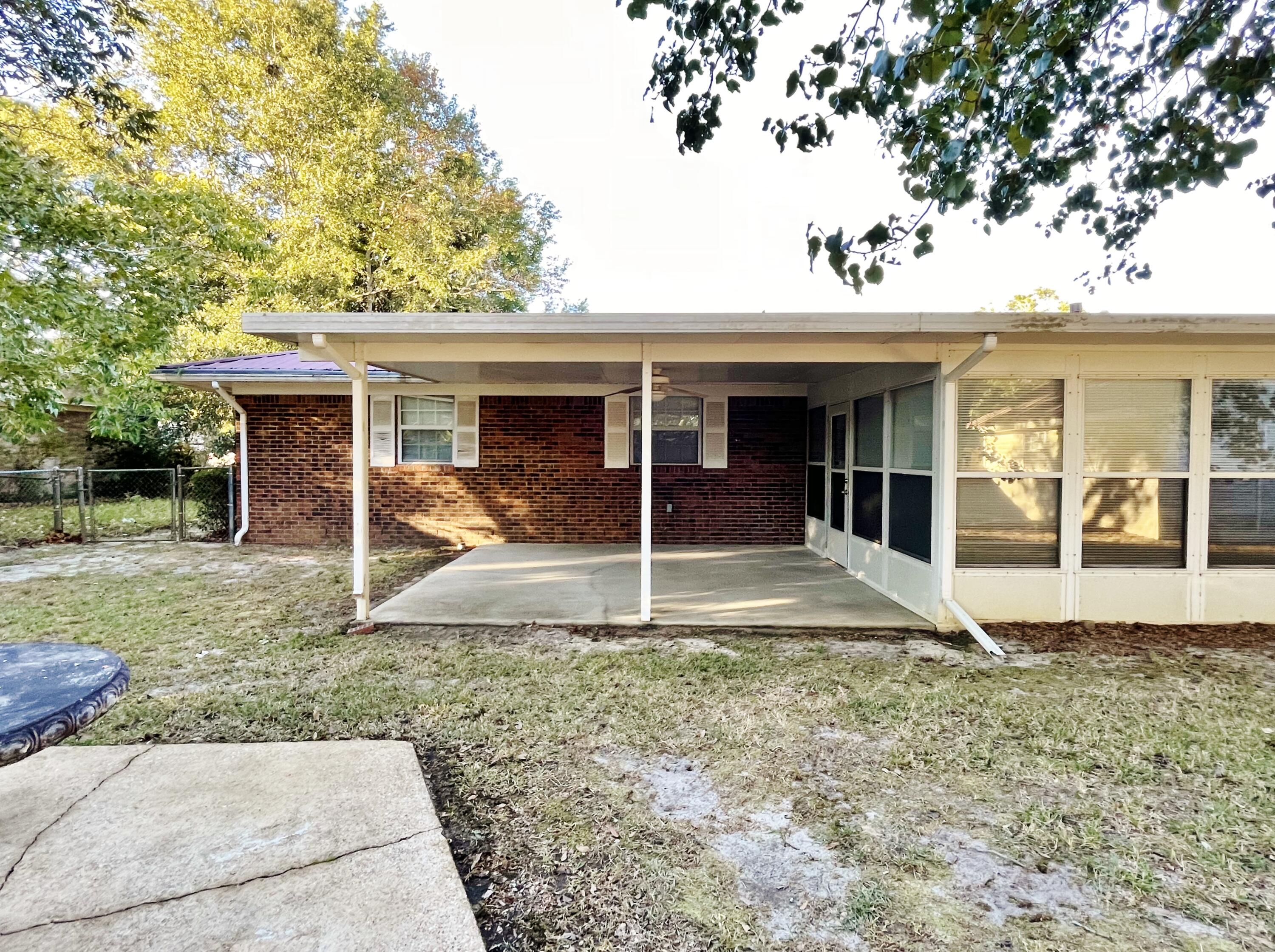 CAROL ANNE MANOR 1ST ADDN - Residential