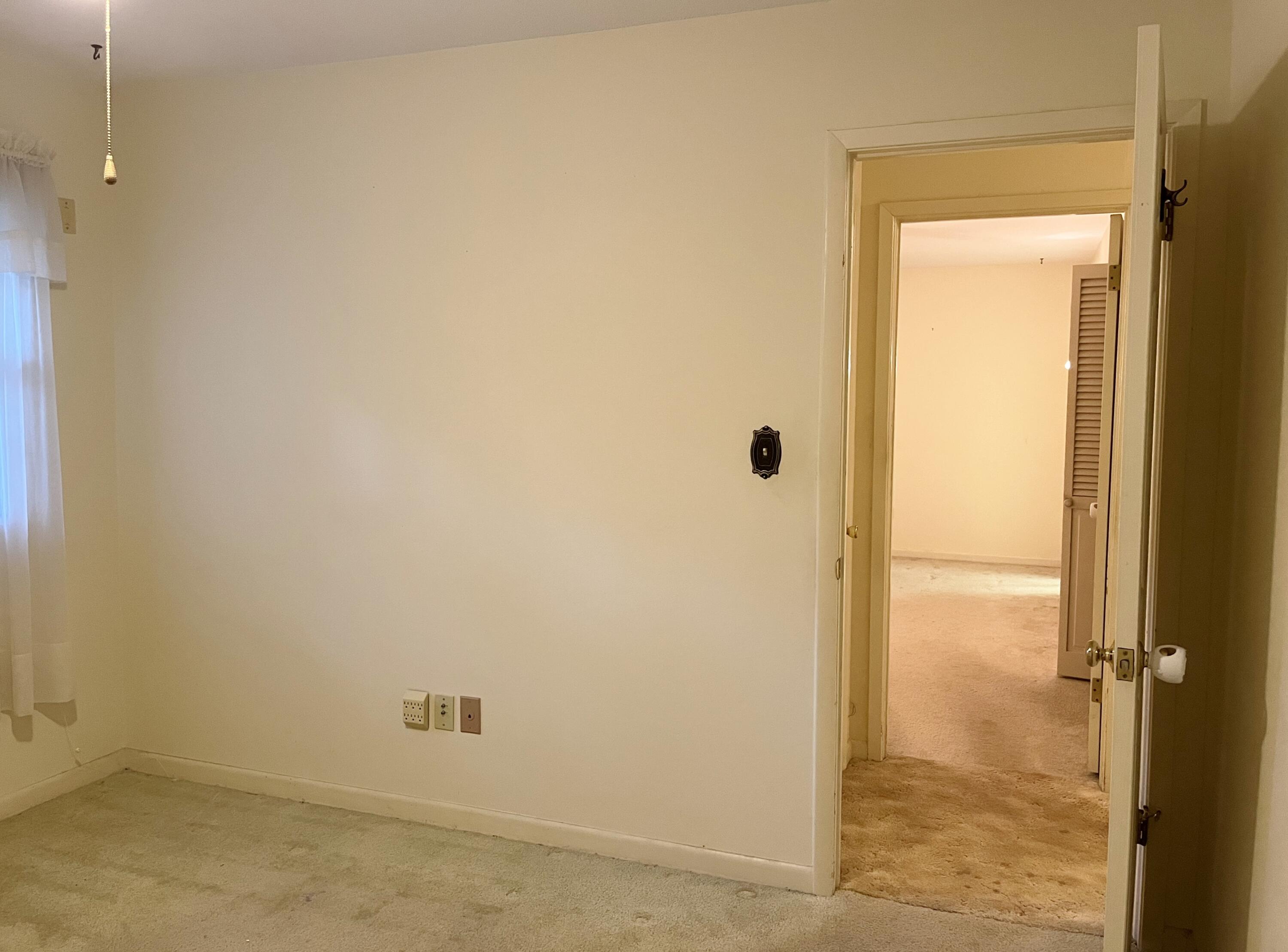CAROL ANNE MANOR 1ST ADDN - Residential