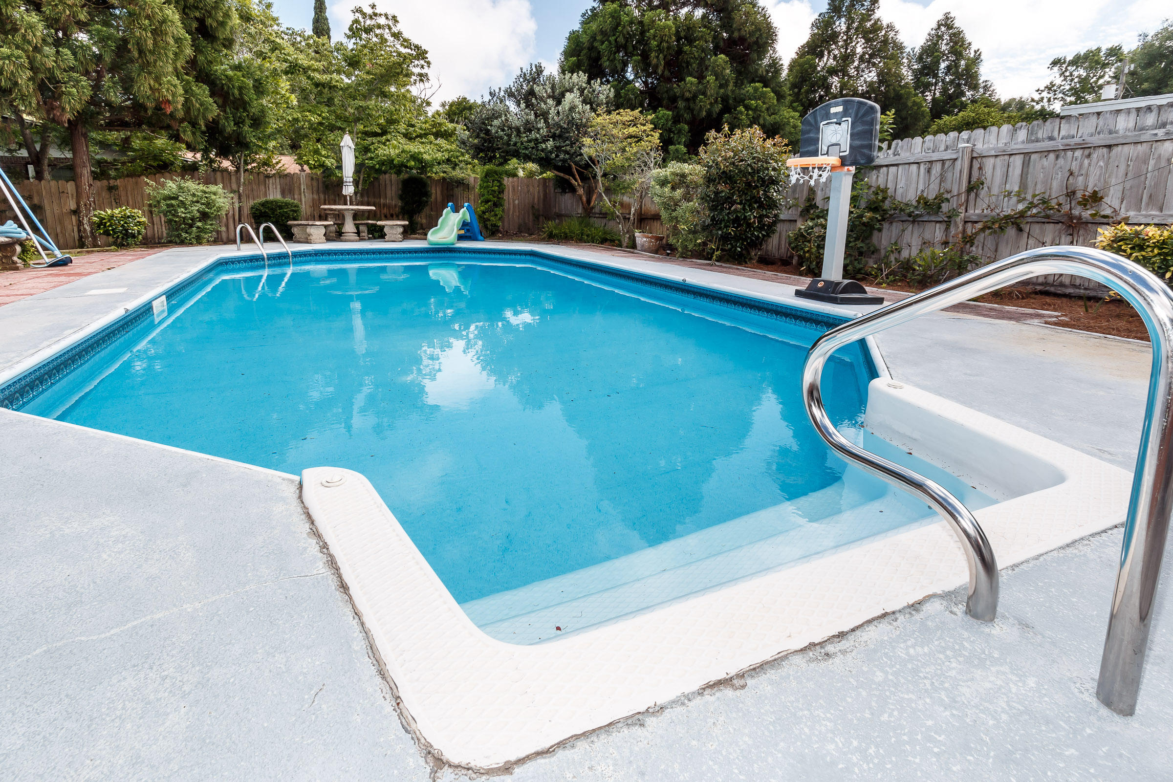 MIDPINES - Residential