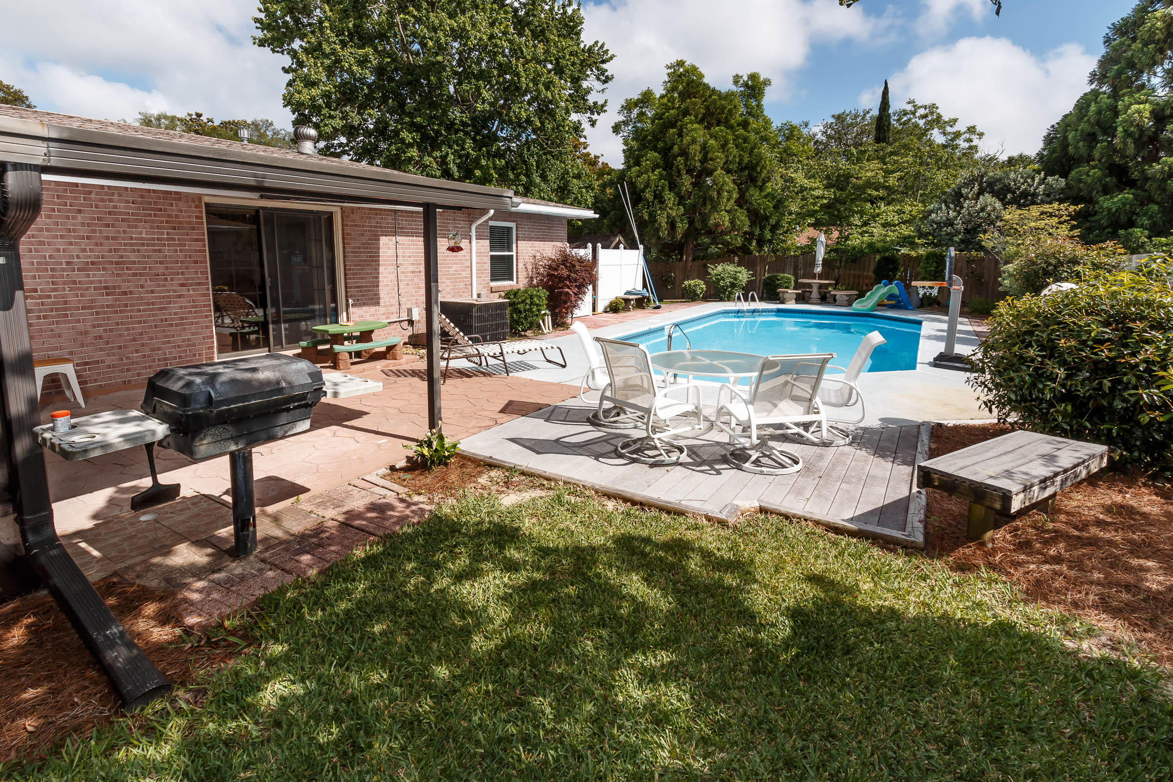 MIDPINES - Residential