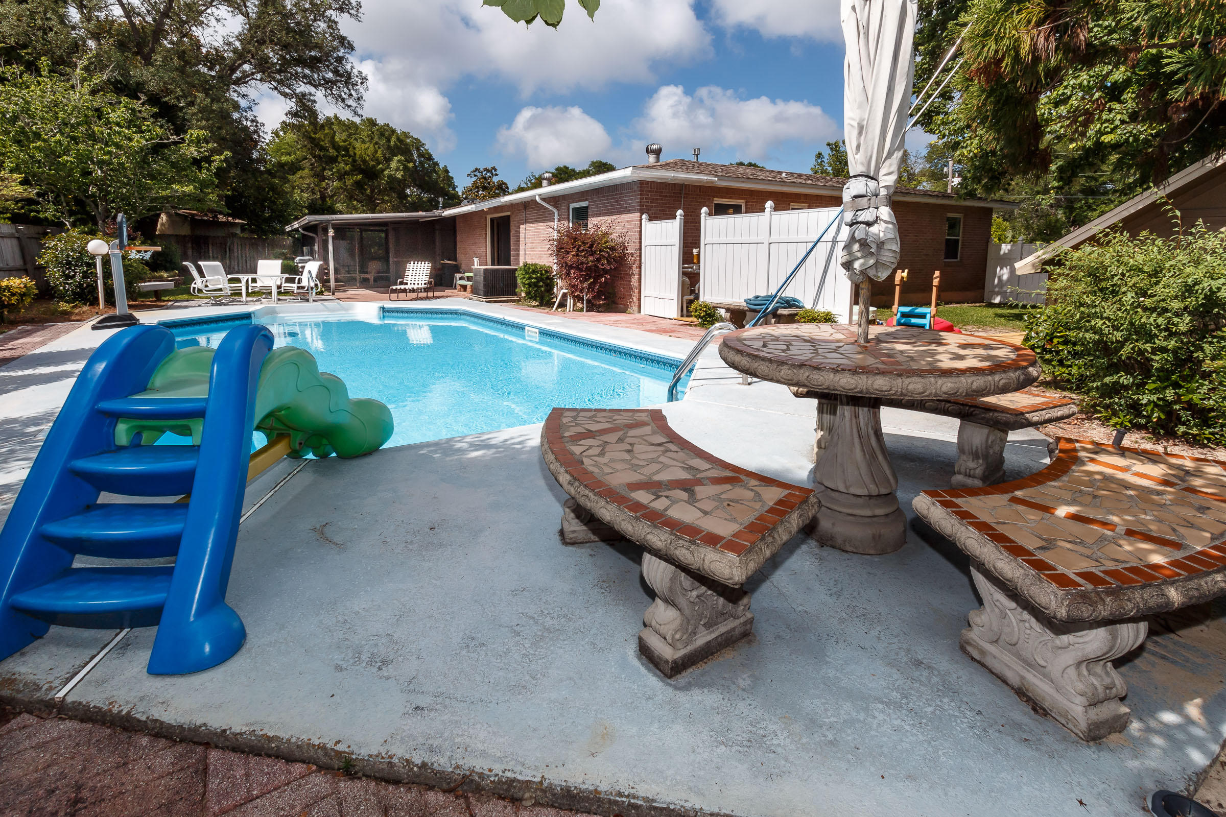 MIDPINES - Residential